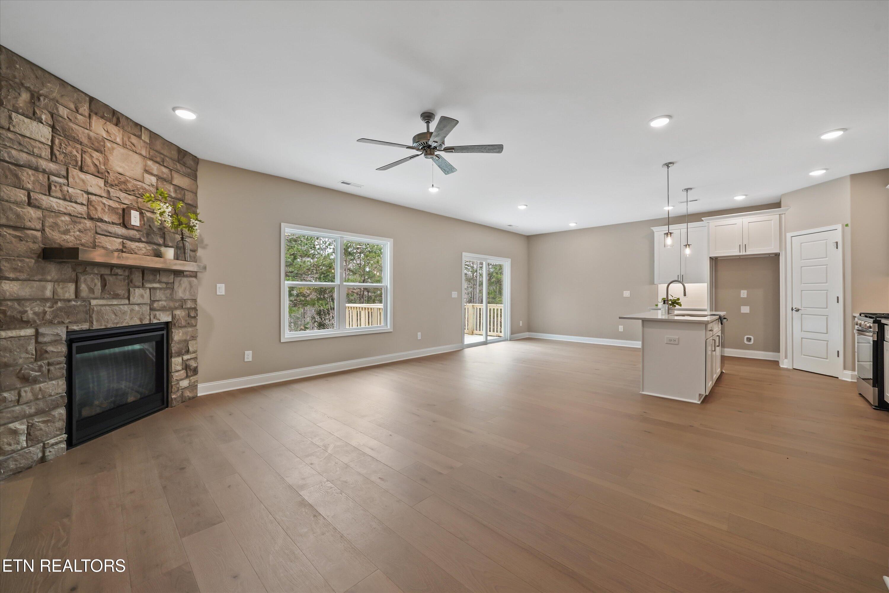 1576 Green Meadows Lane Lenoir City TN 37771