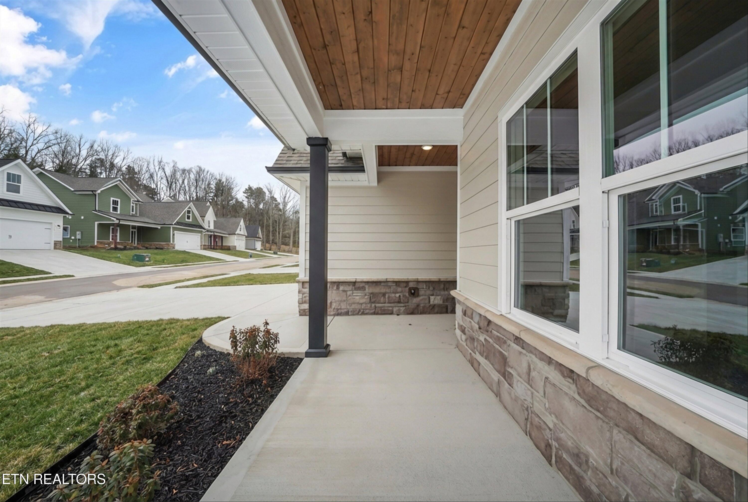 1576 Green Meadows Lane Lenoir City TN 37771
