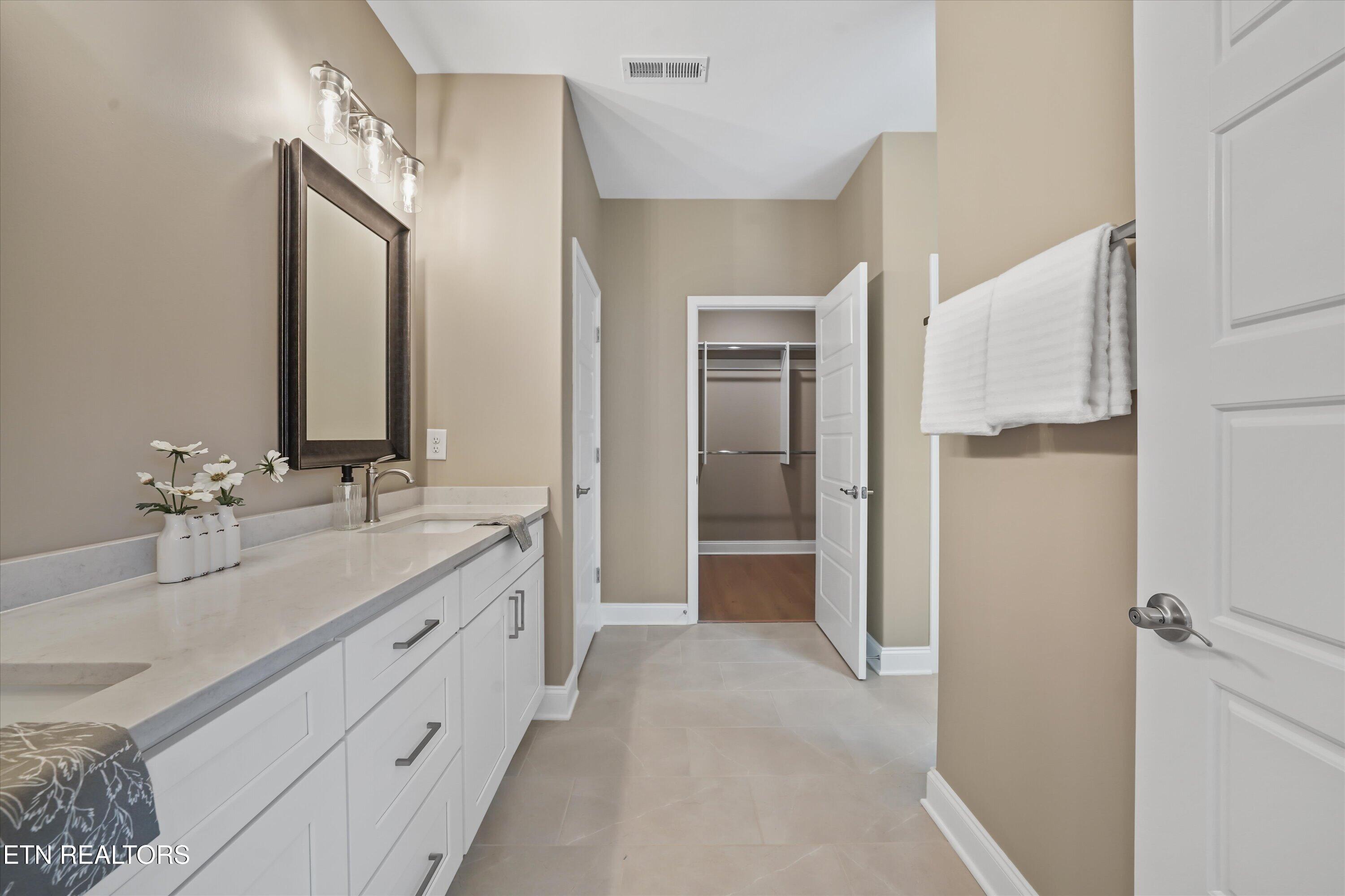 1576 Green Meadows Lane Lenoir City TN 37771