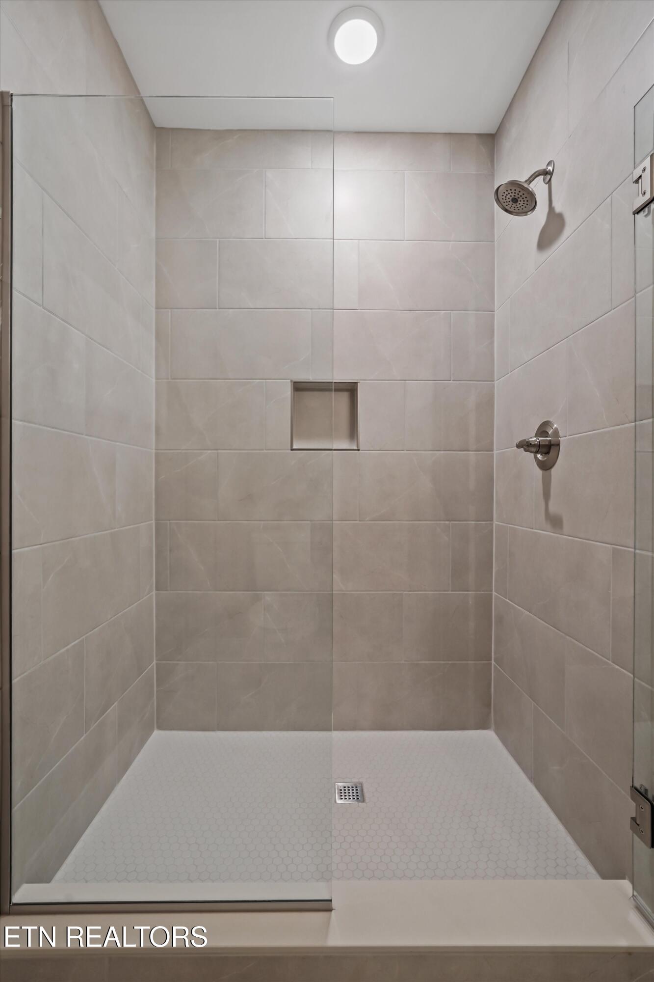1576 Green Meadows Lane Lenoir City TN 37771