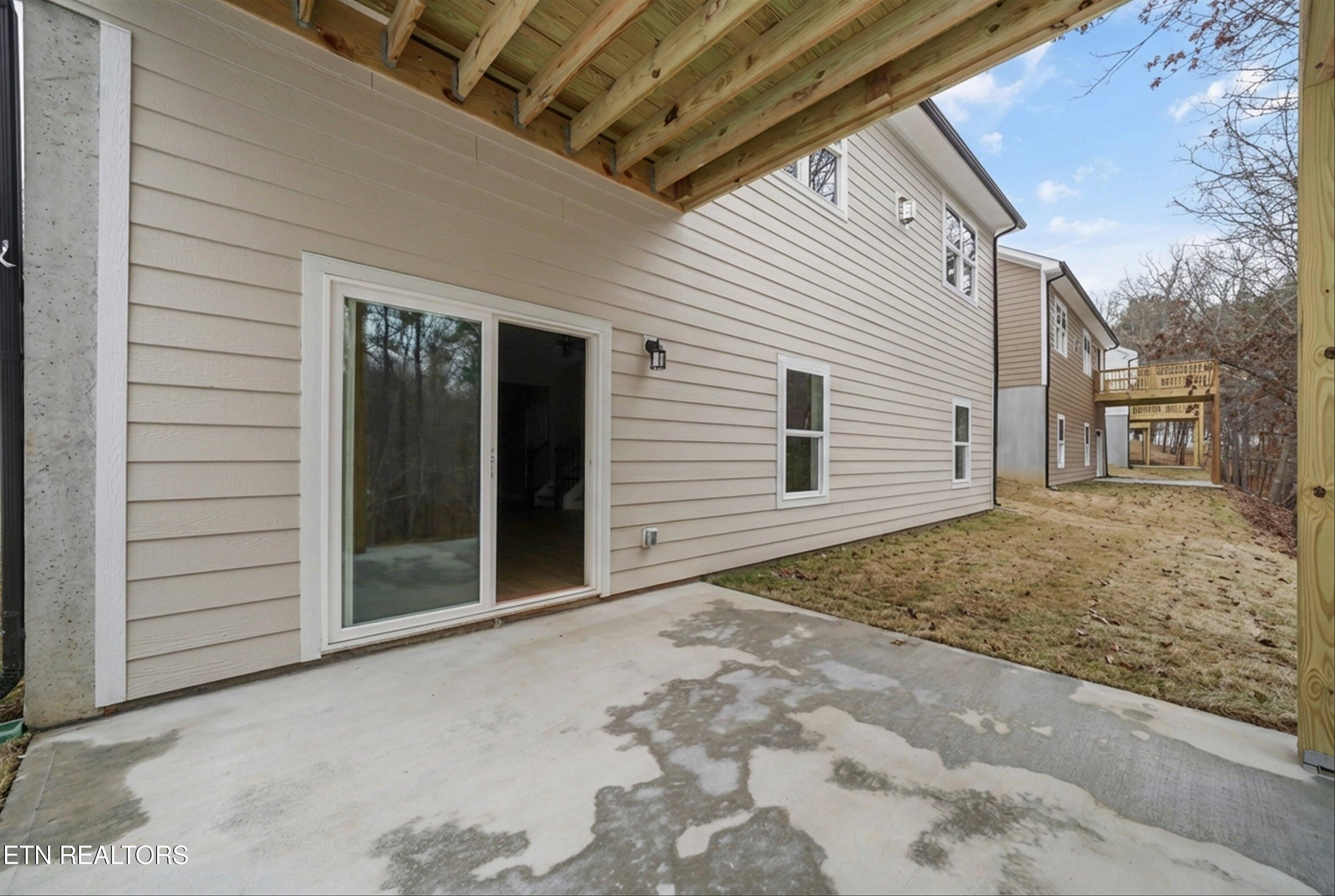 1576 Green Meadows Lane Lenoir City TN 37771