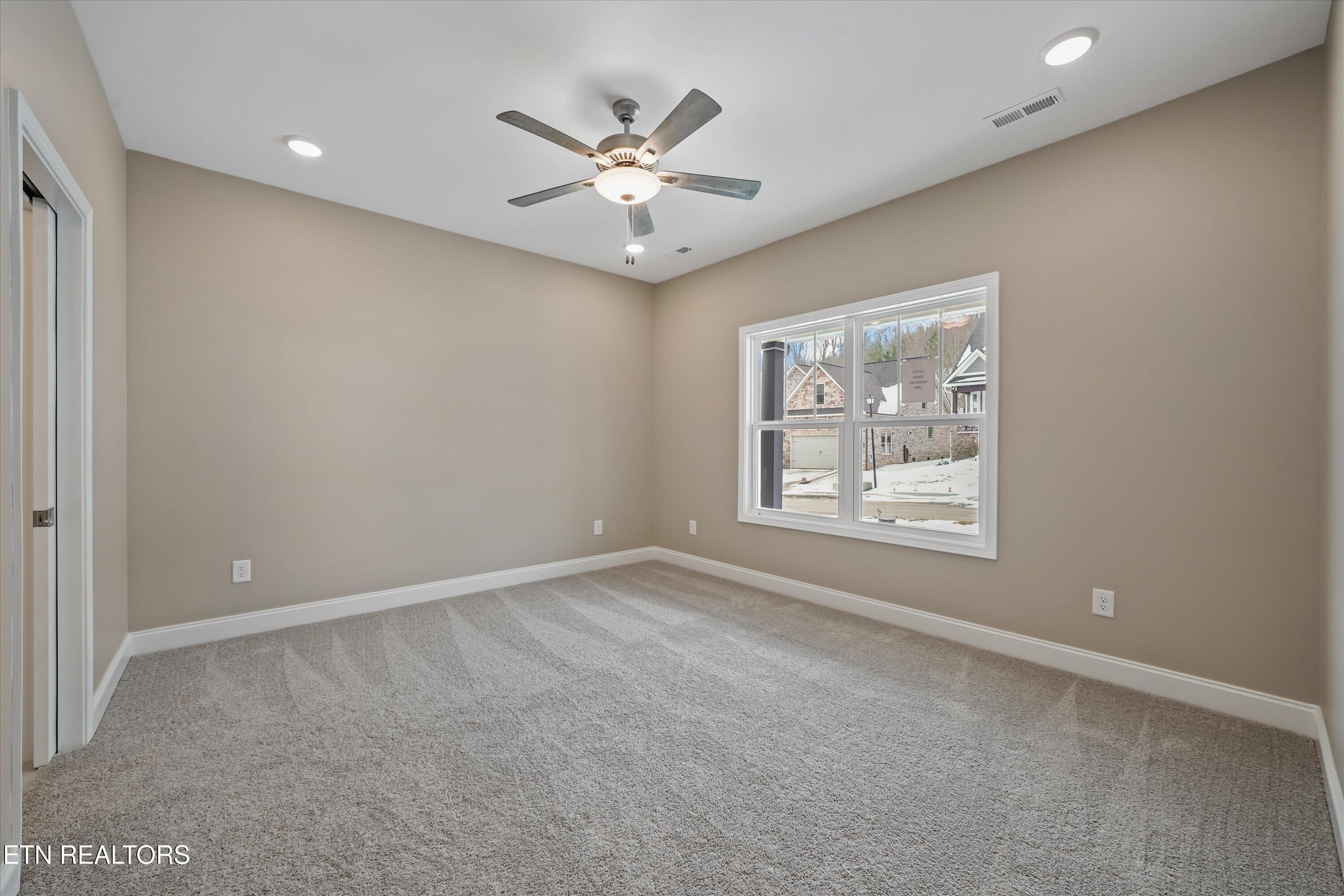 1576 Green Meadows Lane Lenoir City TN 37771