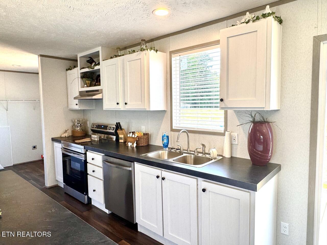 620 Pates Hill Road Mosheim TN 37818