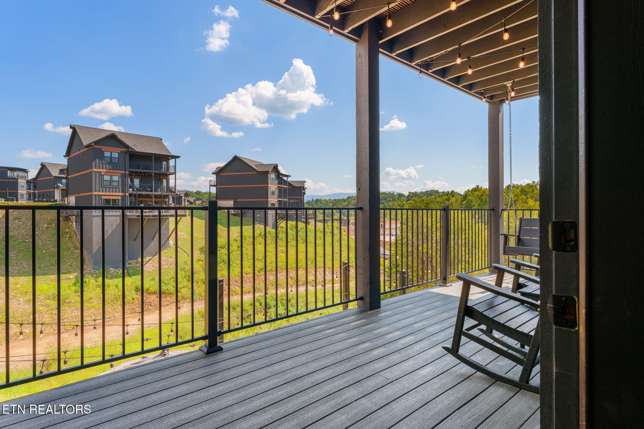 1738 Knotty Log Way Sevierville TN 37862