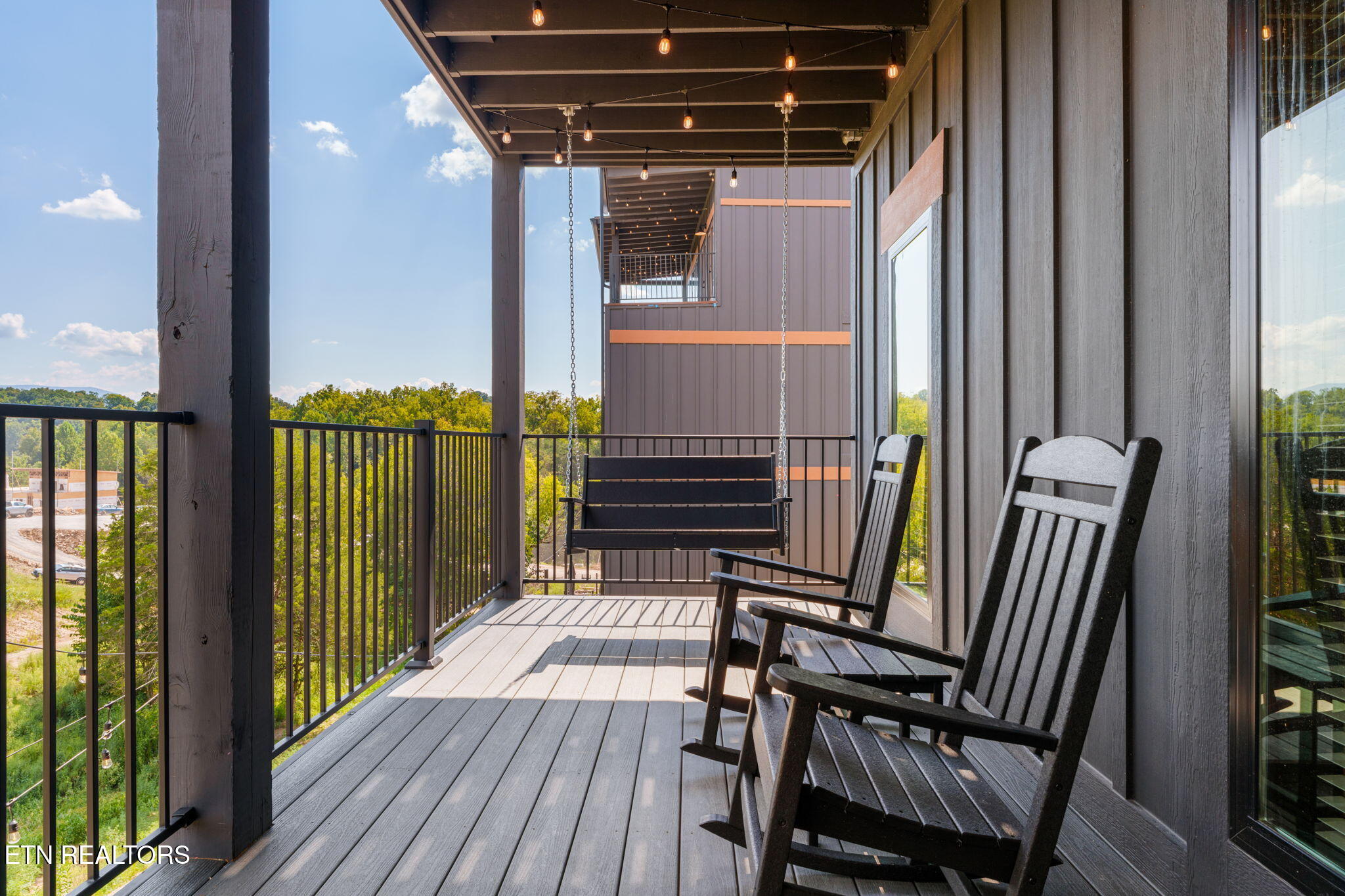 1738 Knotty Log Way Sevierville TN 37862