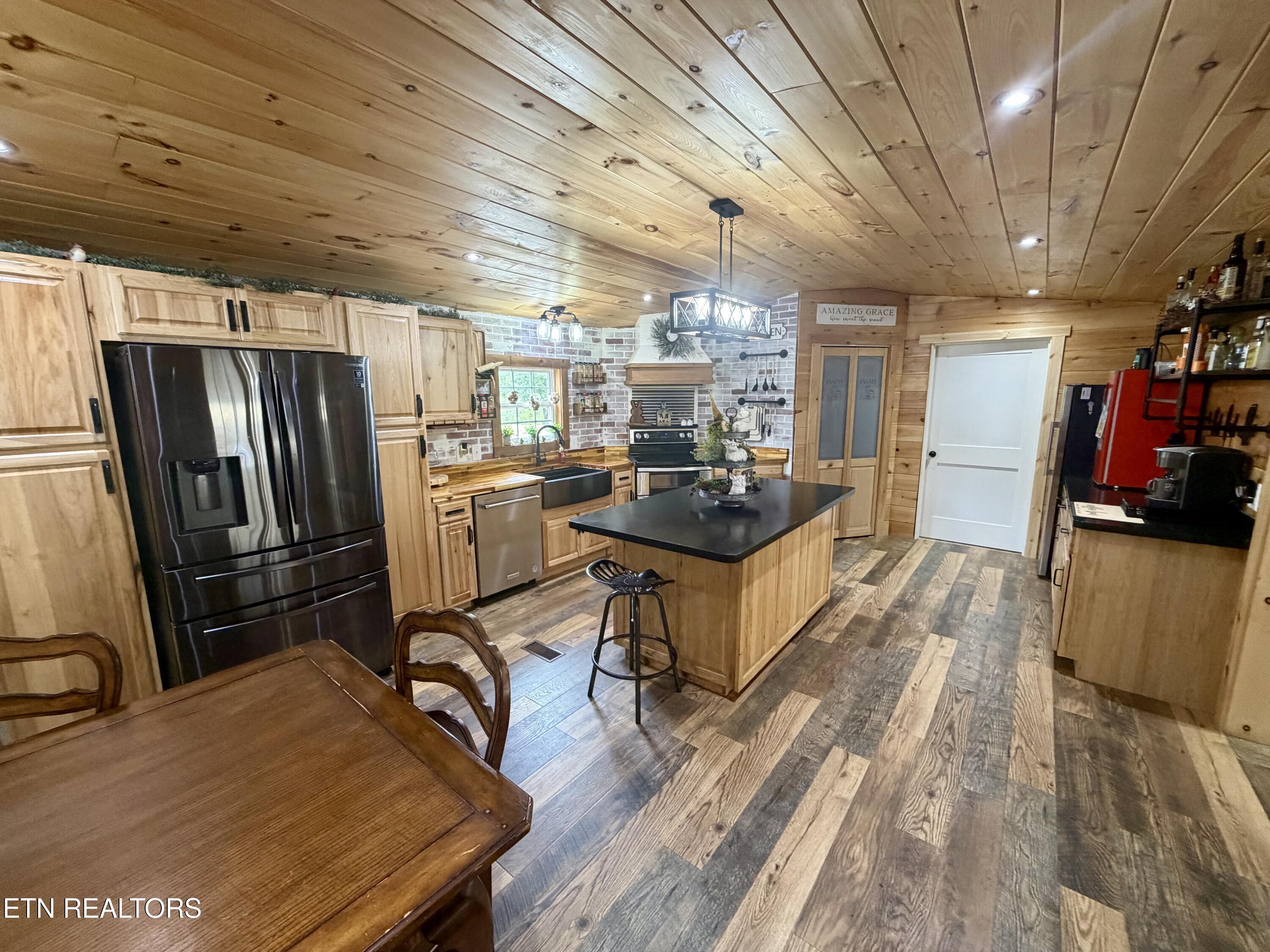 4668 Baker Highway Huntsville TN 37756