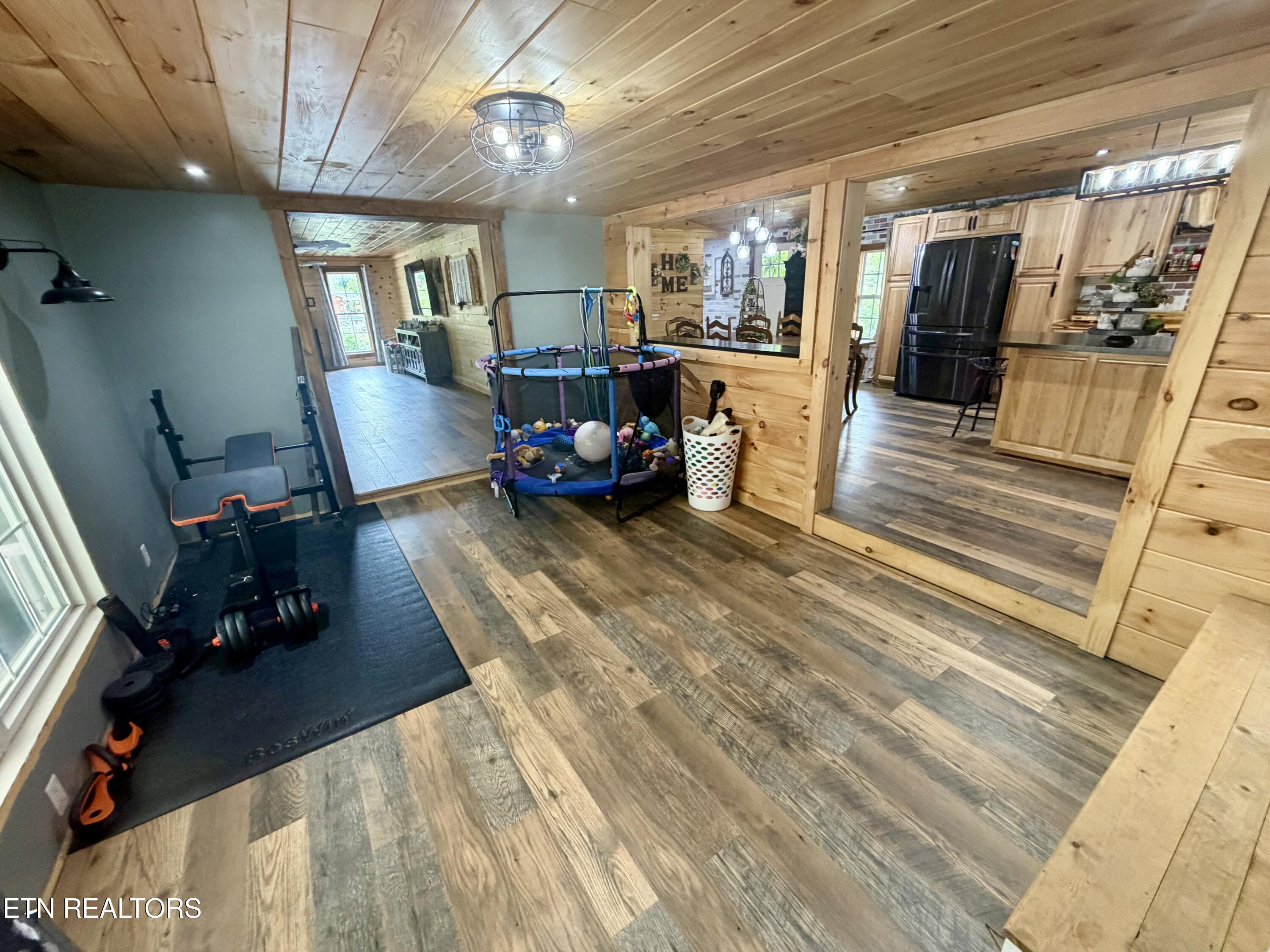 4668 Baker Highway Huntsville TN 37756