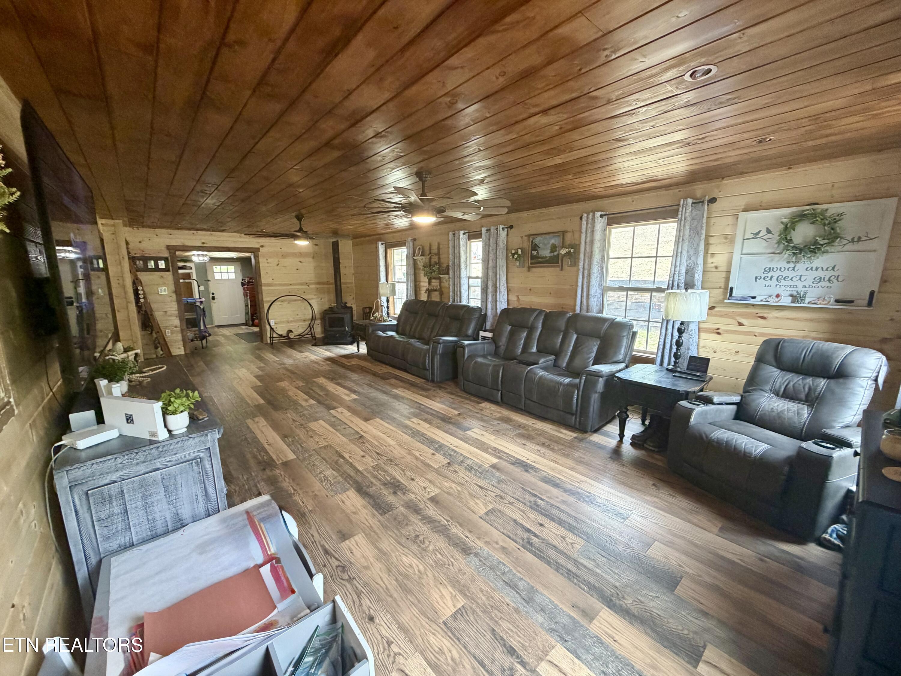 4668 Baker Highway Huntsville TN 37756