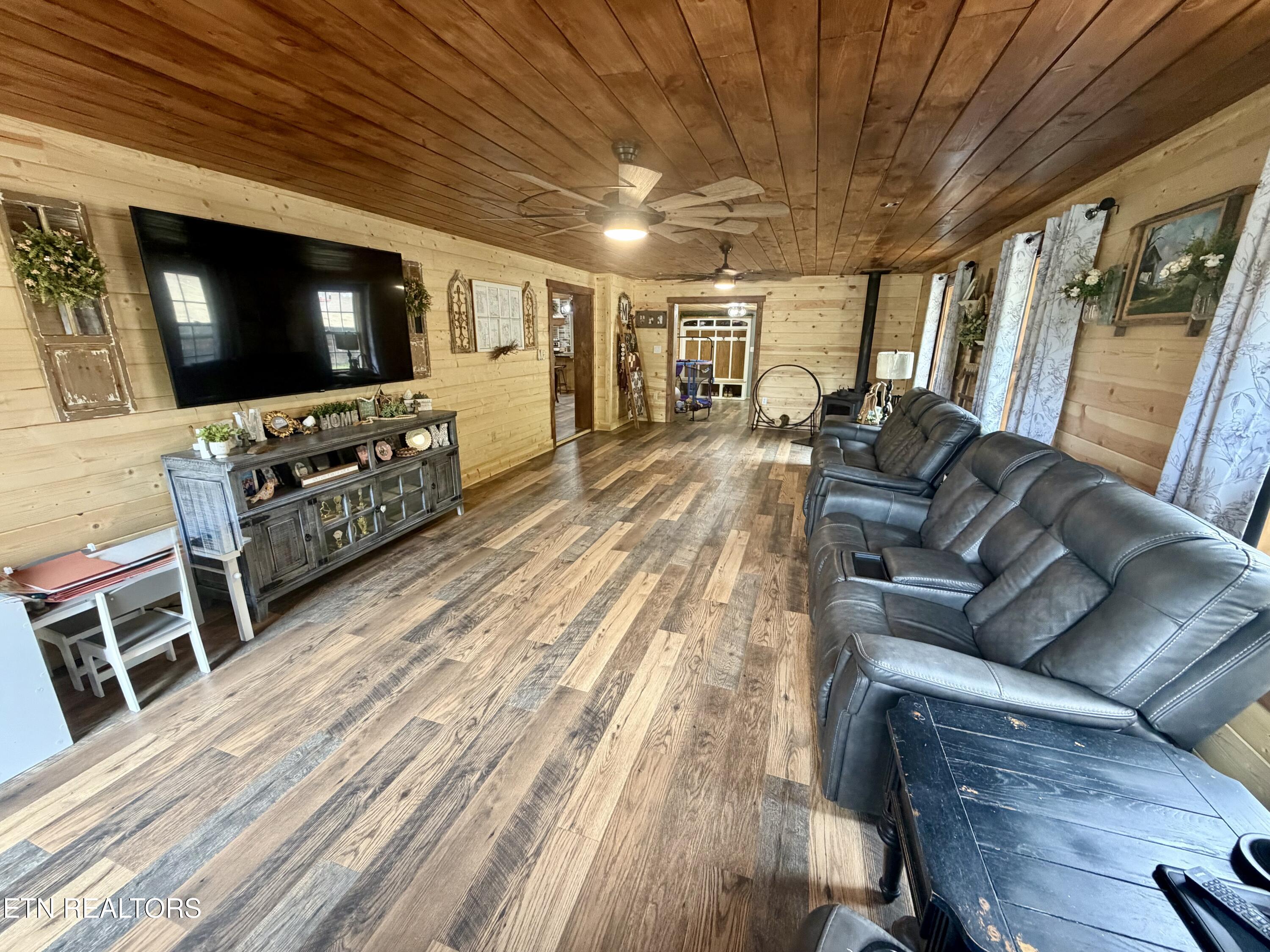 4668 Baker Highway Huntsville TN 37756