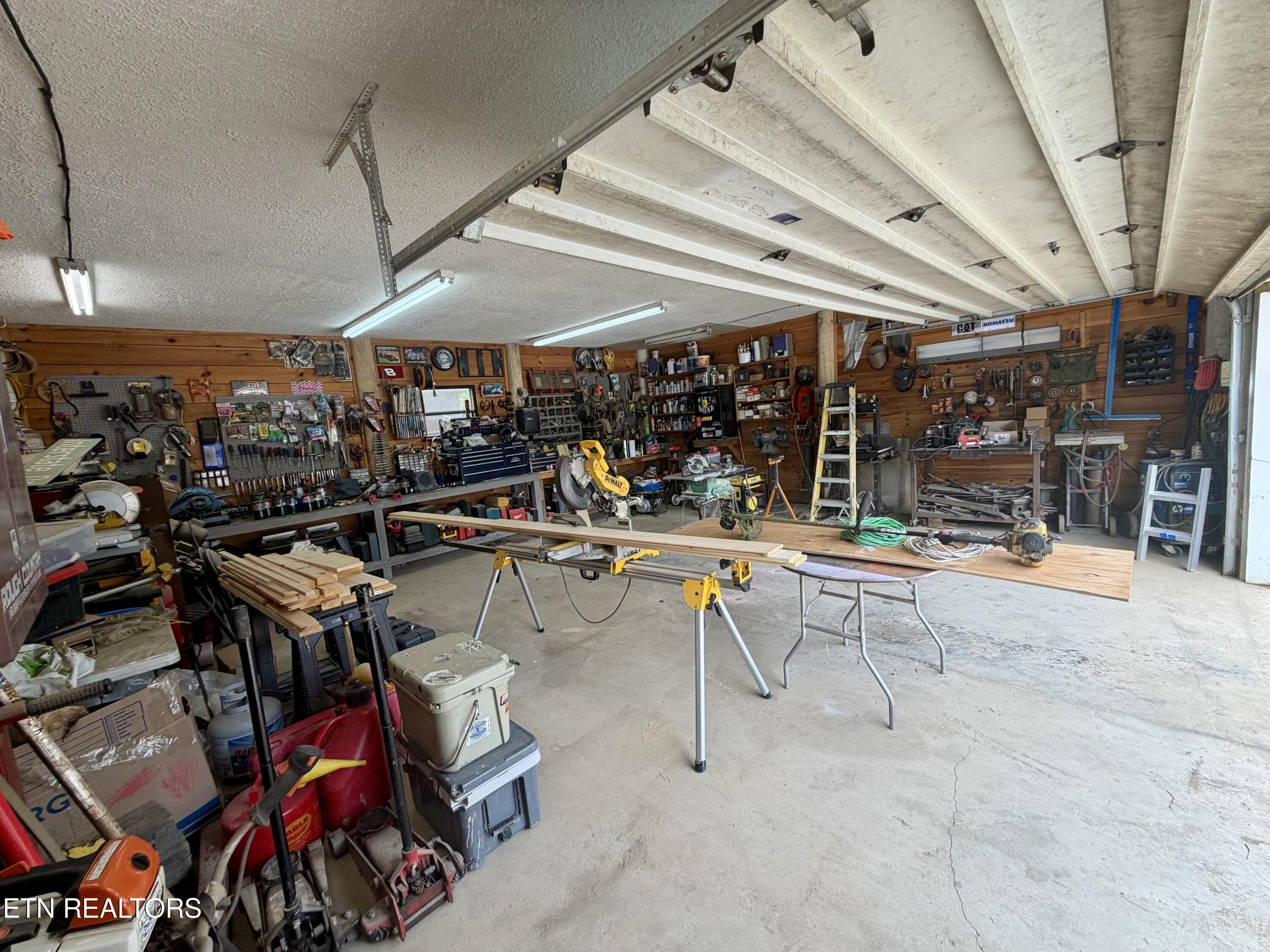 4668 Baker Highway Huntsville TN 37756