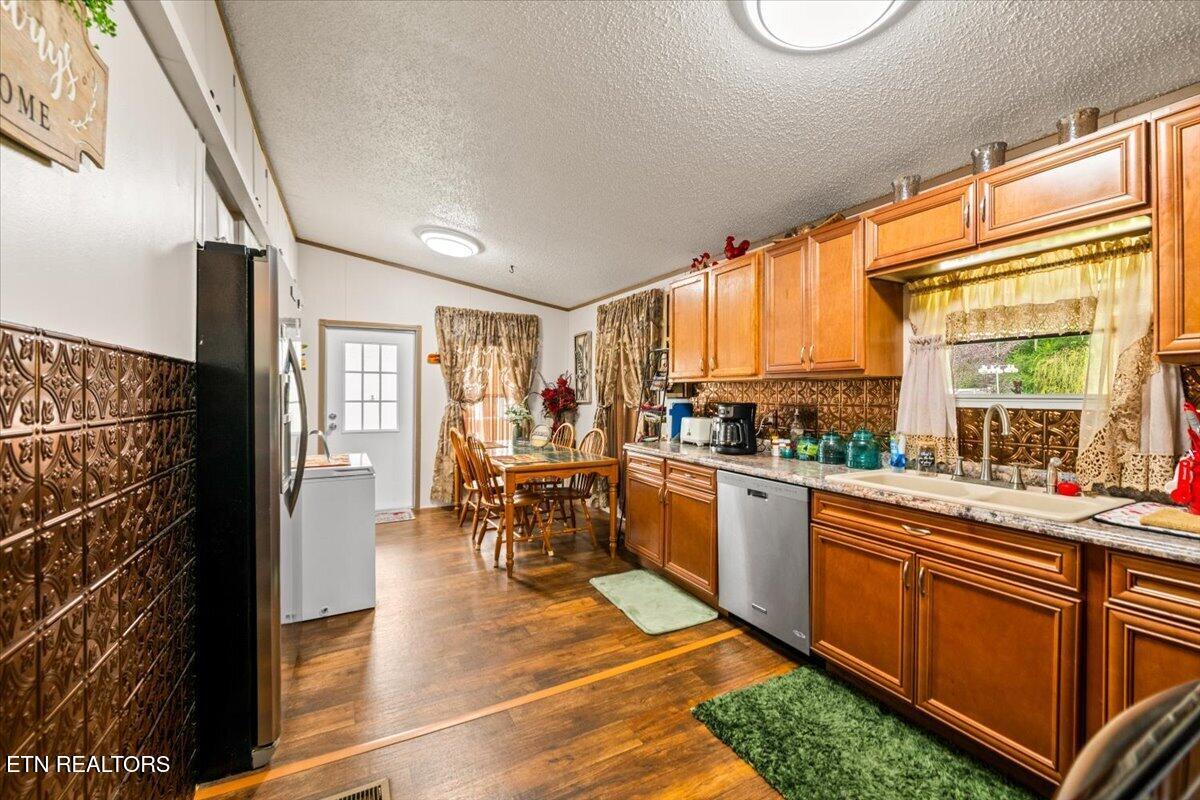 171 E Memorial Drive Jacksboro TN 37757