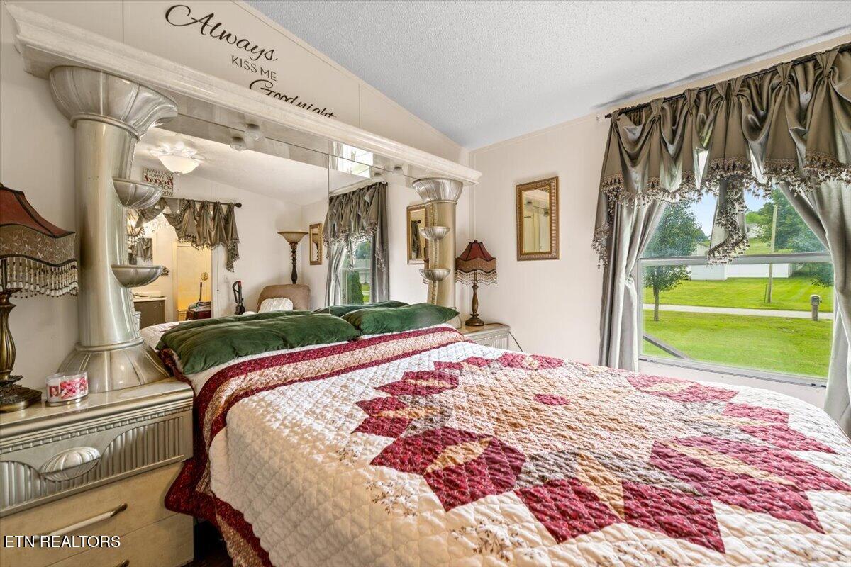171 E Memorial Drive Jacksboro TN 37757