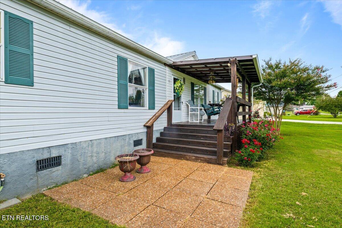 171 E Memorial Drive Jacksboro TN 37757