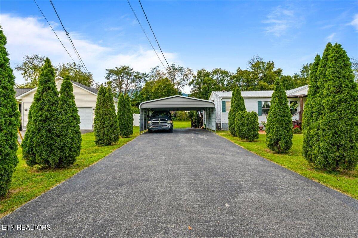 171 E Memorial Drive Jacksboro TN 37757