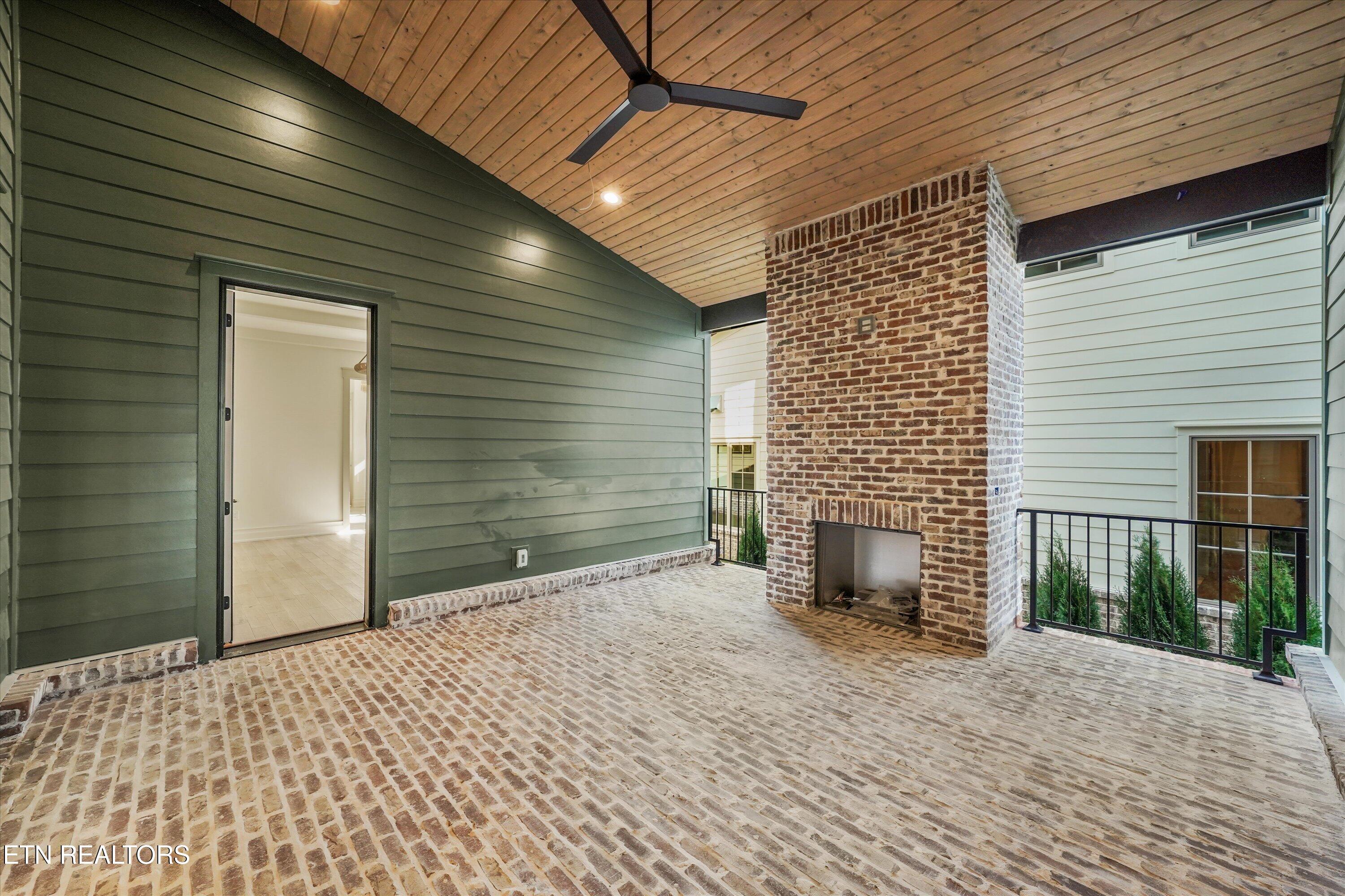 9824 Clingmans Dome Drive Knoxville TN 37922