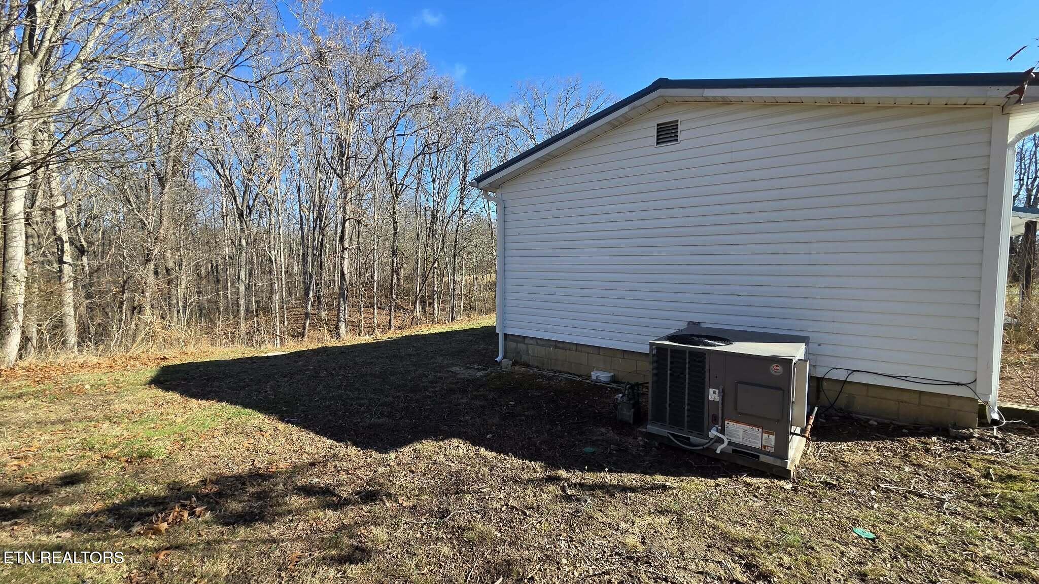 957 Allardt Highway Jamestown TN 38556