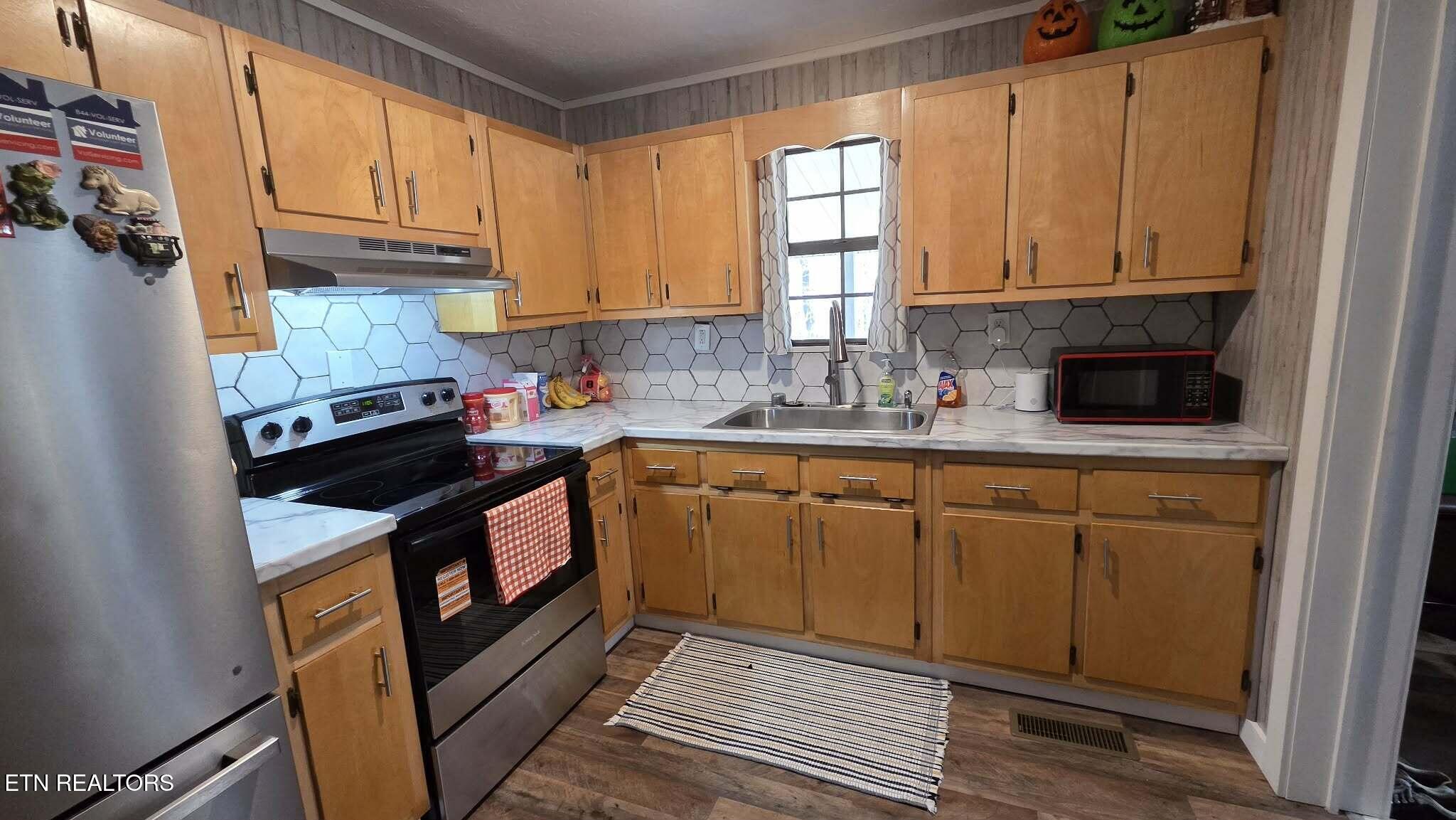 957 Allardt Highway Jamestown TN 38556