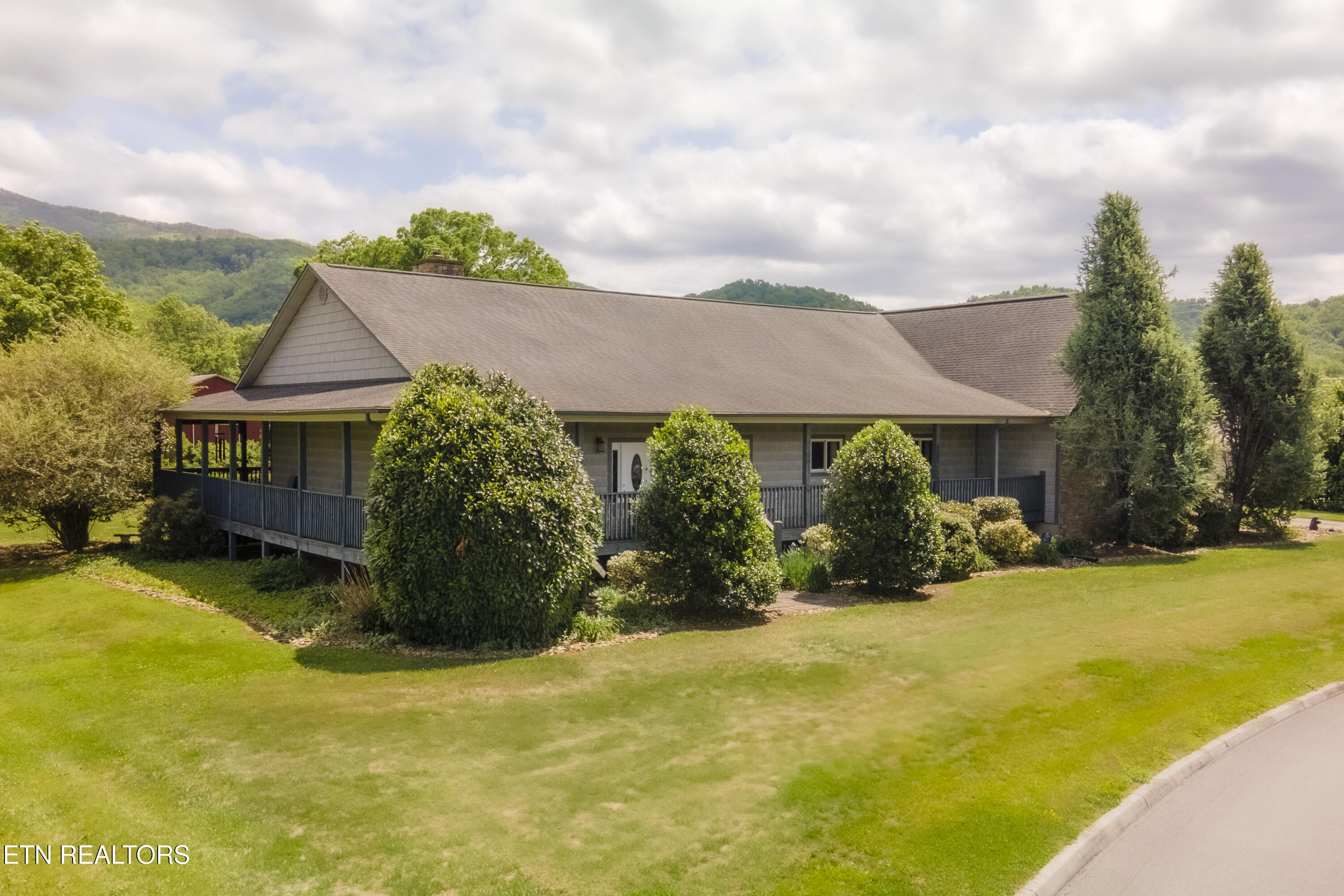 3938 Katy Hollar Road Sevierville TN 37862
