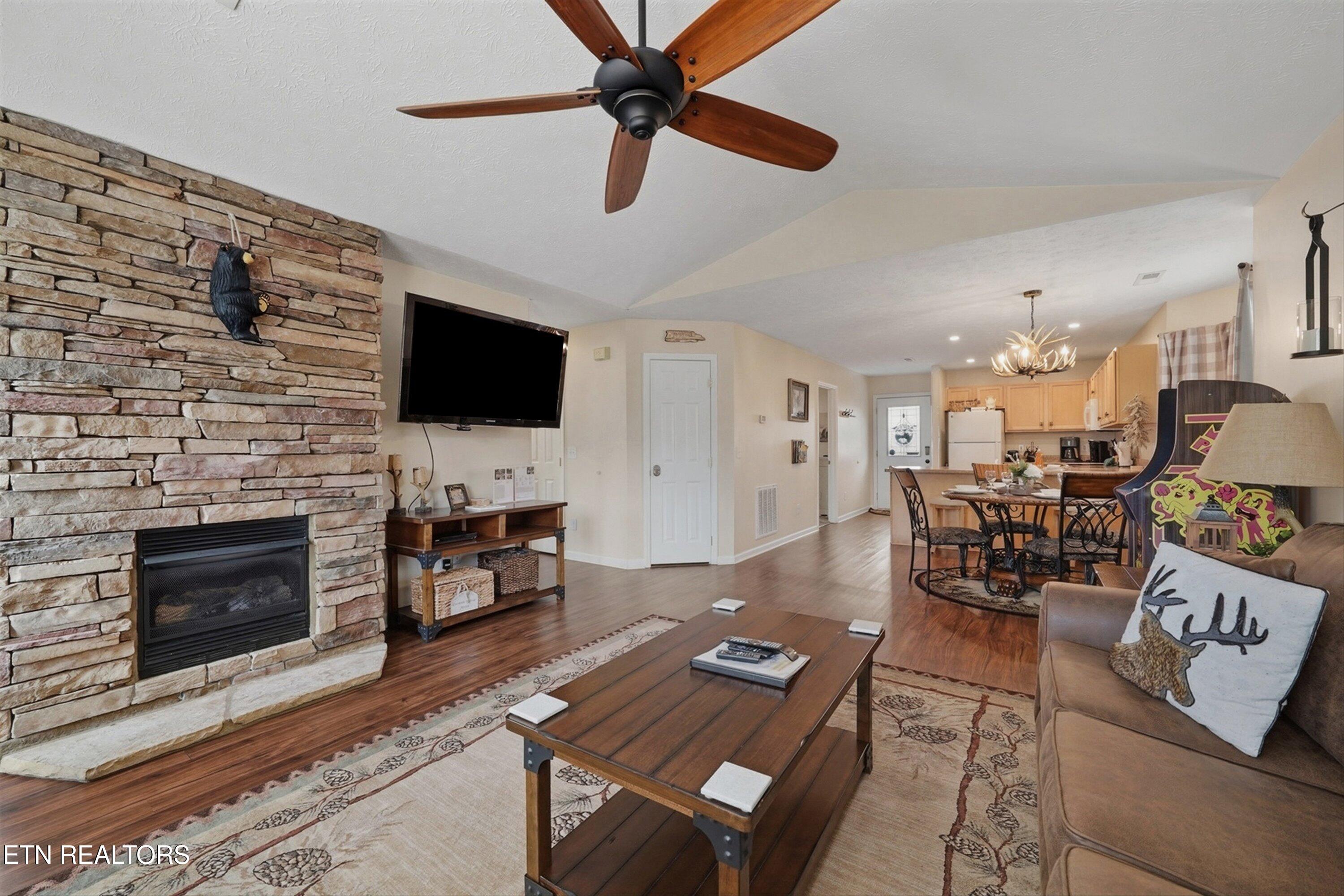 2032 Slippery Rock Circle Pigeon Forge TN 37862