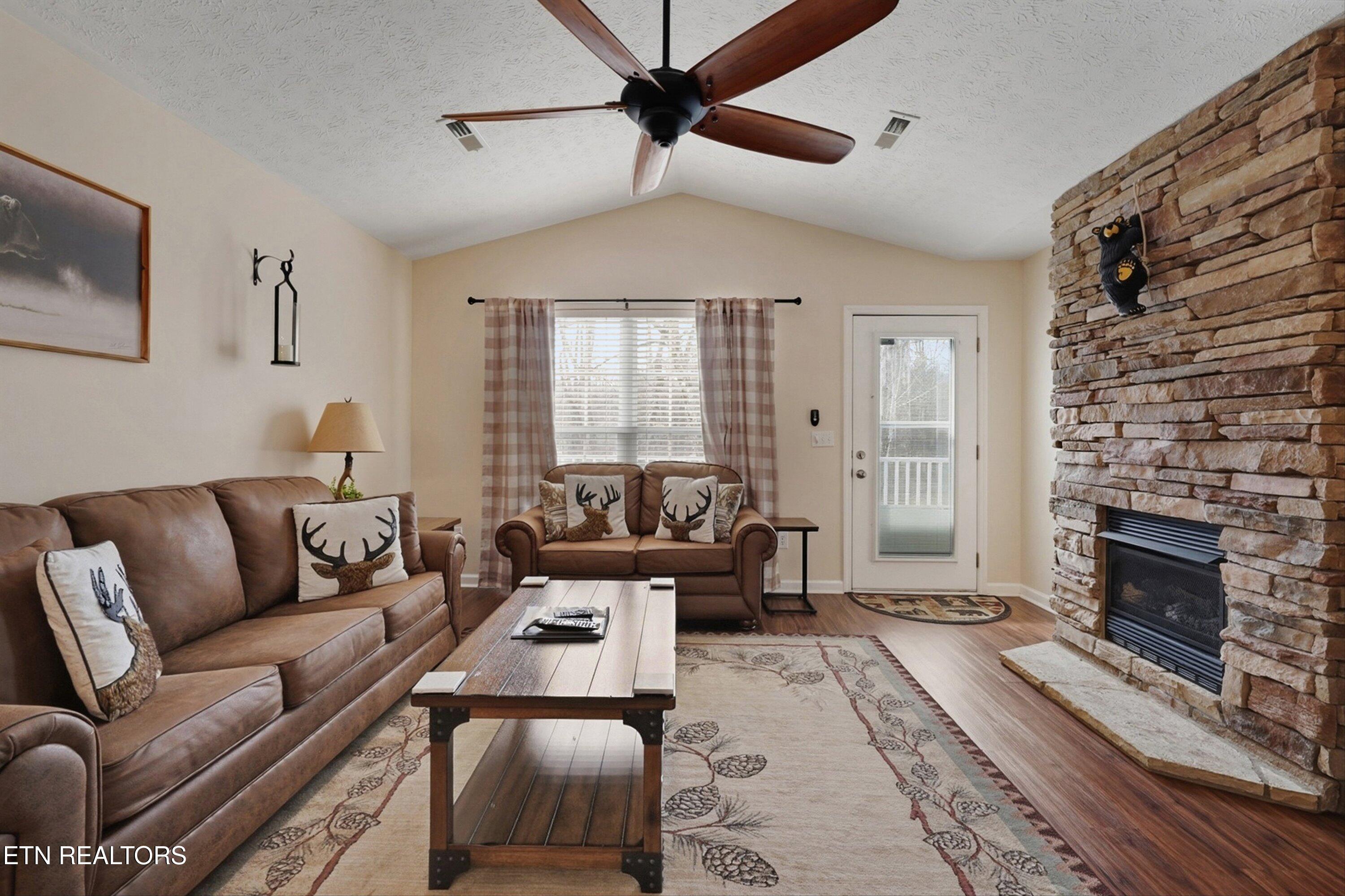 2032 Slippery Rock Circle Pigeon Forge TN 37862