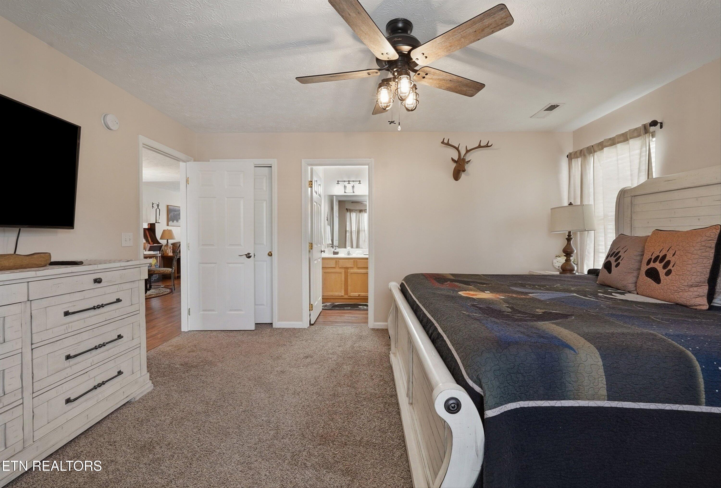 2032 Slippery Rock Circle Pigeon Forge TN 37862