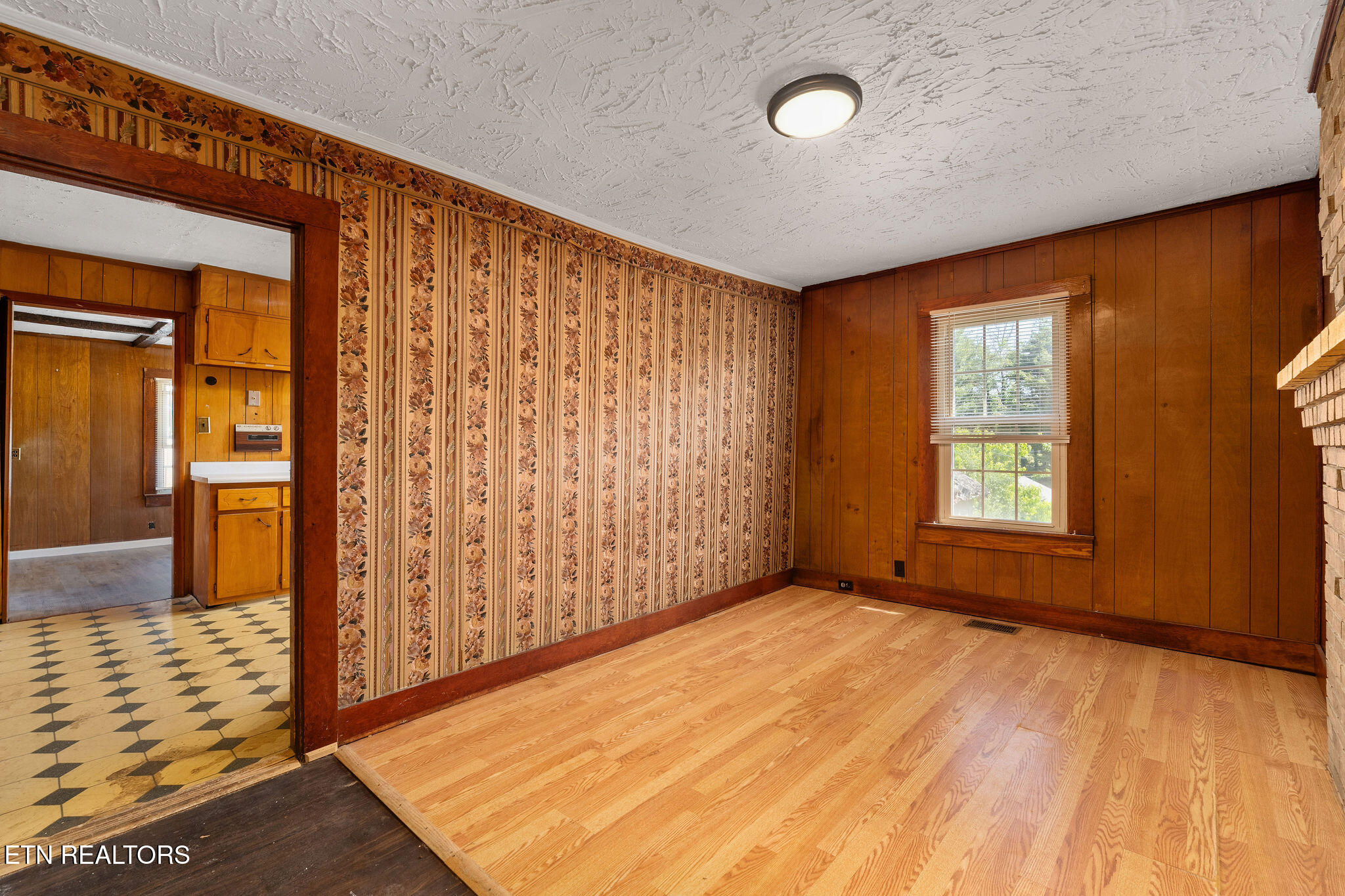 303 E Louise Avenue Morristown TN 37813