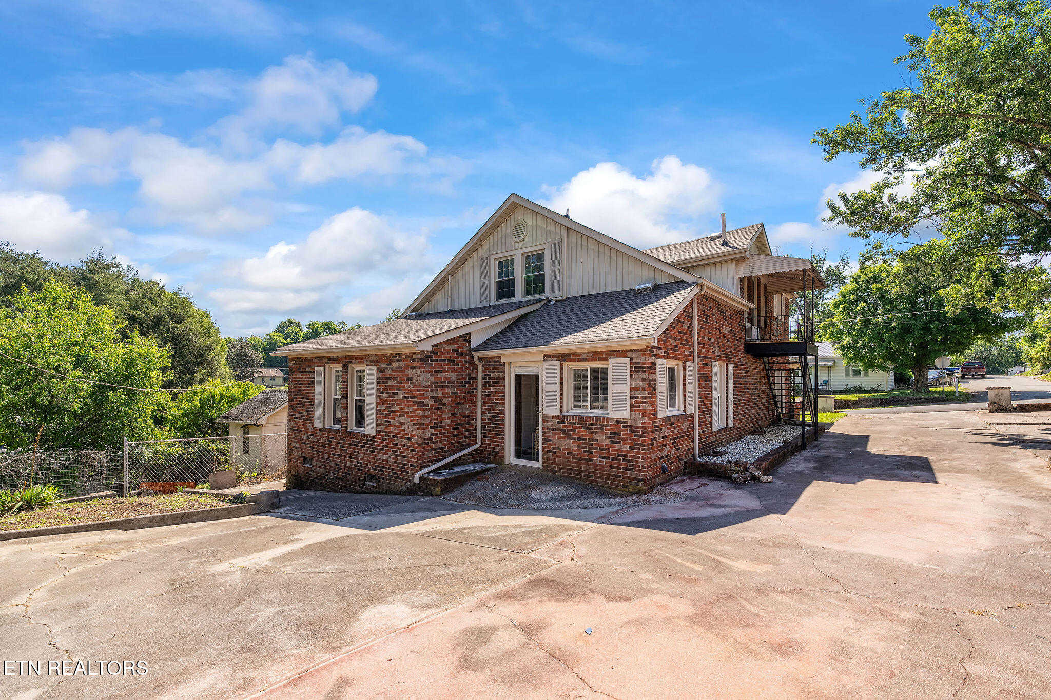 303 E Louise Avenue Morristown TN 37813