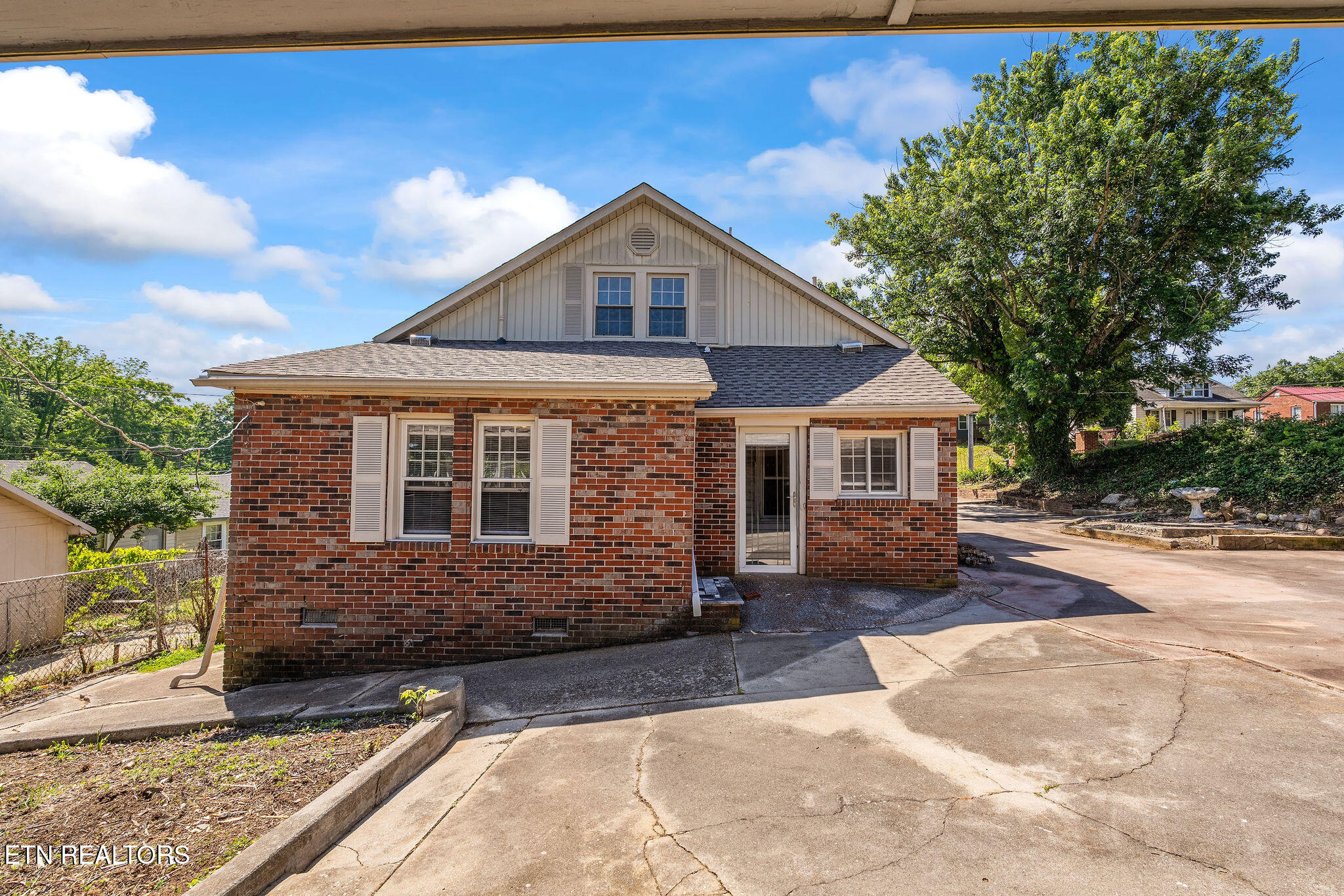 303 E Louise Avenue Morristown TN 37813