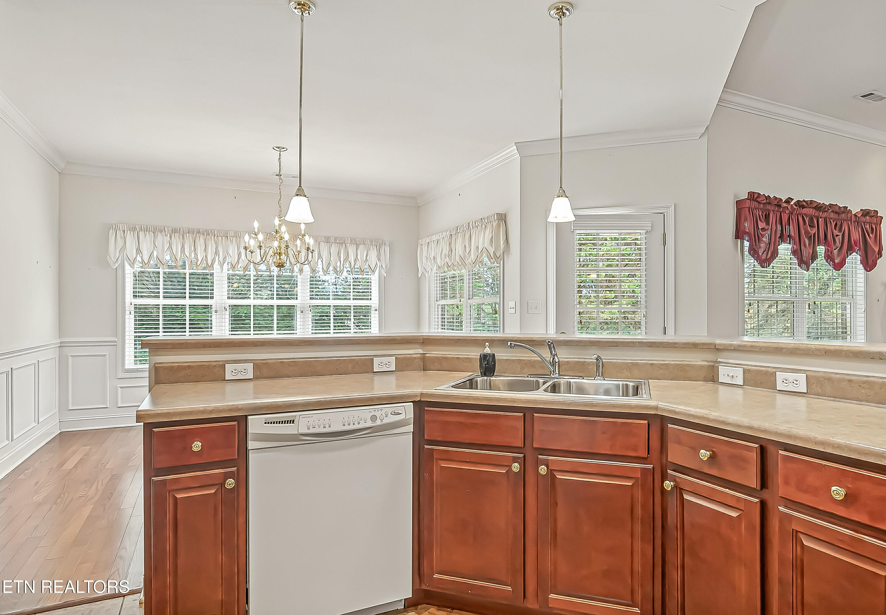 126 Waterston Way Clinton TN 37716