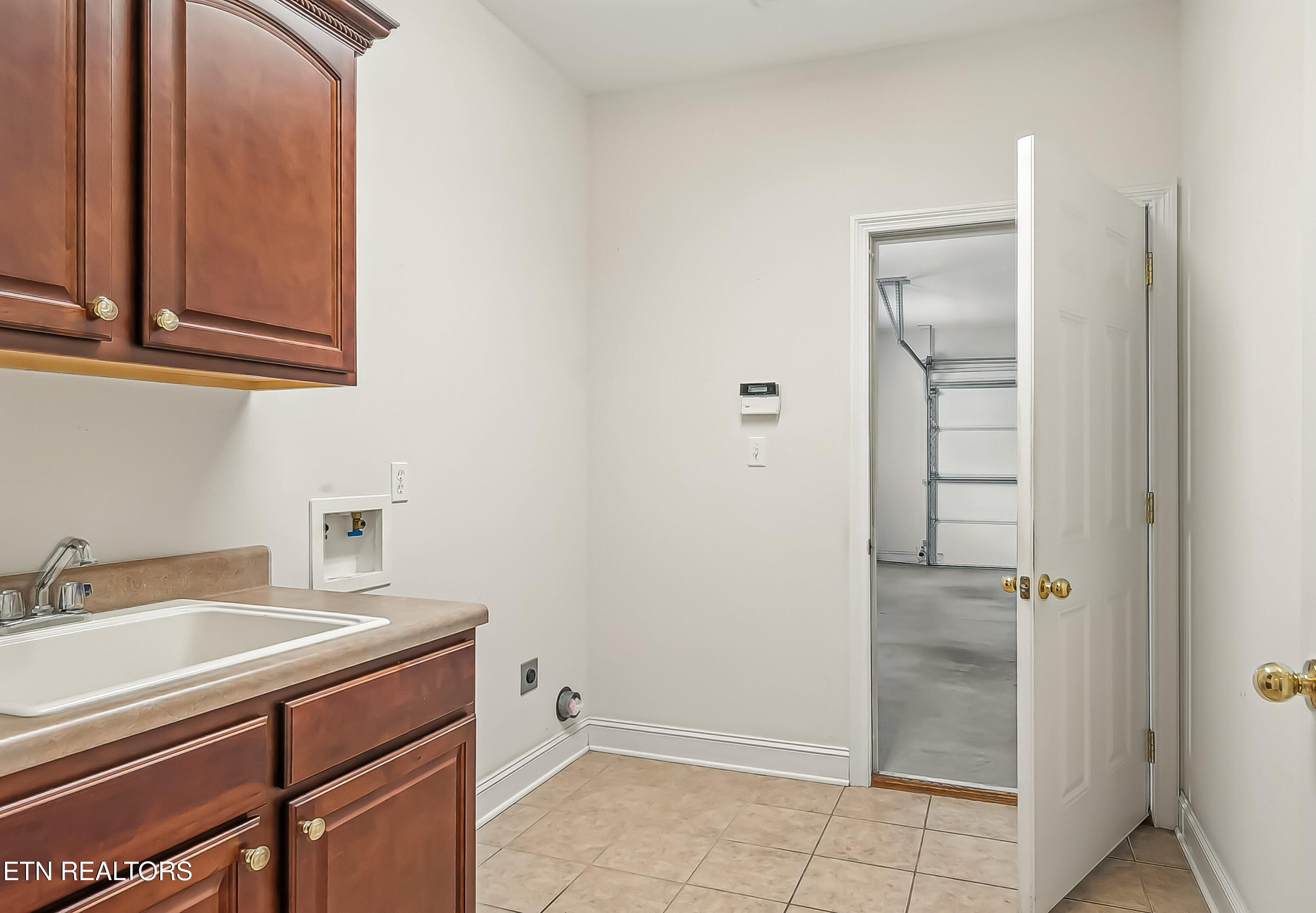 126 Waterston Way Clinton TN 37716