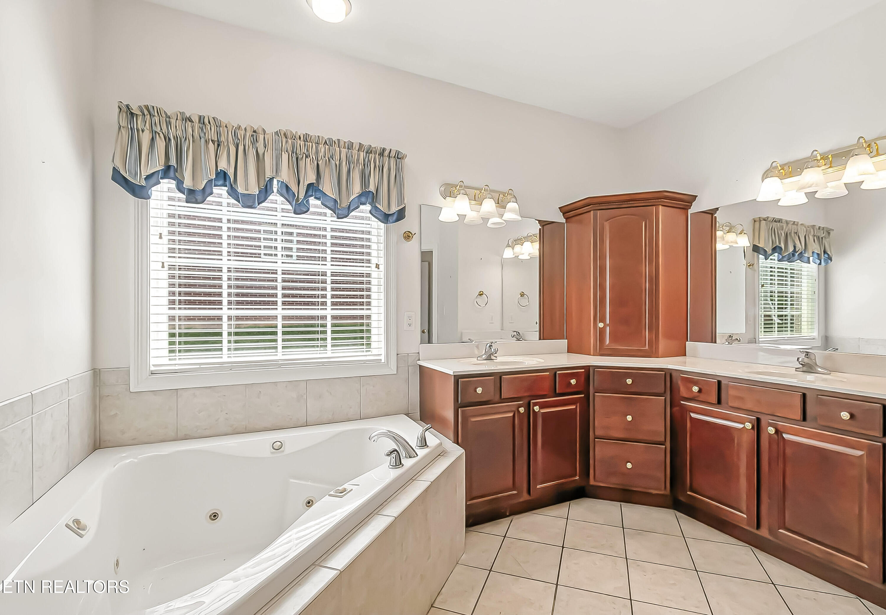 126 Waterston Way Clinton TN 37716