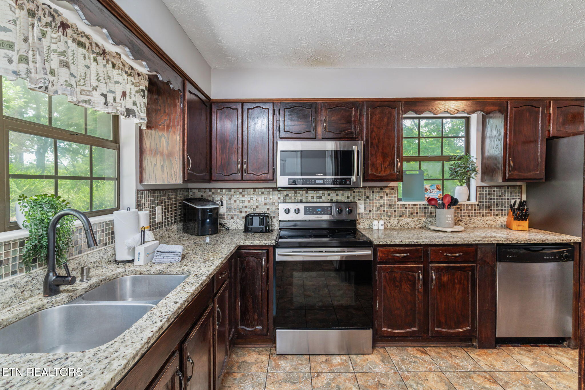 343 Jersey Drive Sevierville TN 37862