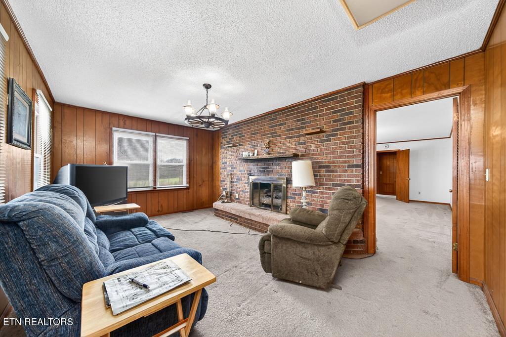 28599 Tennessee 30 Pikeville TN 37367