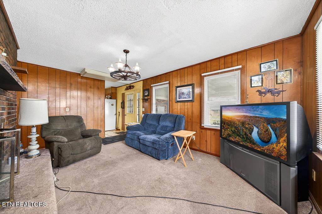 28599 Tennessee 30 Pikeville TN 37367