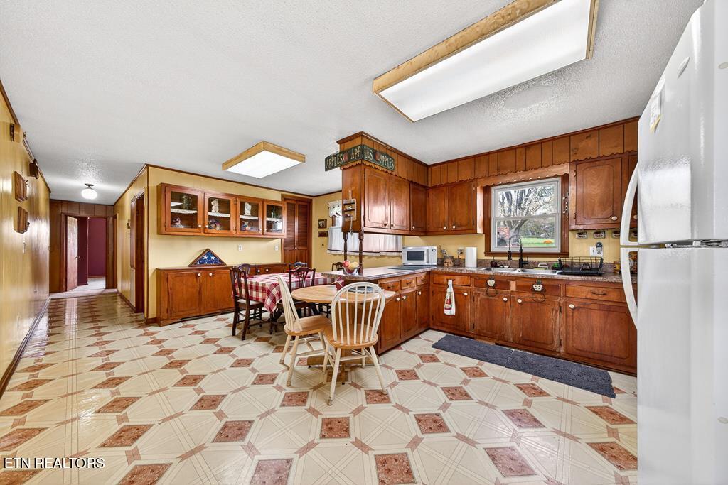 28599 Tennessee 30 Pikeville TN 37367