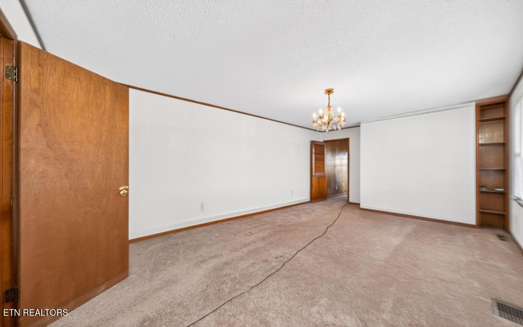28599 Tennessee 30 Pikeville TN 37367