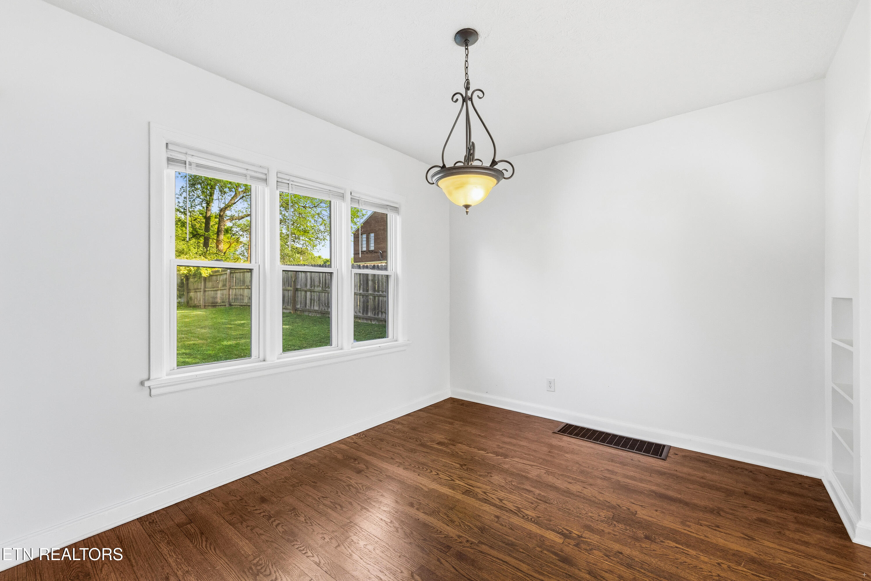 1146 E Lincoln Road Maryville TN 37804