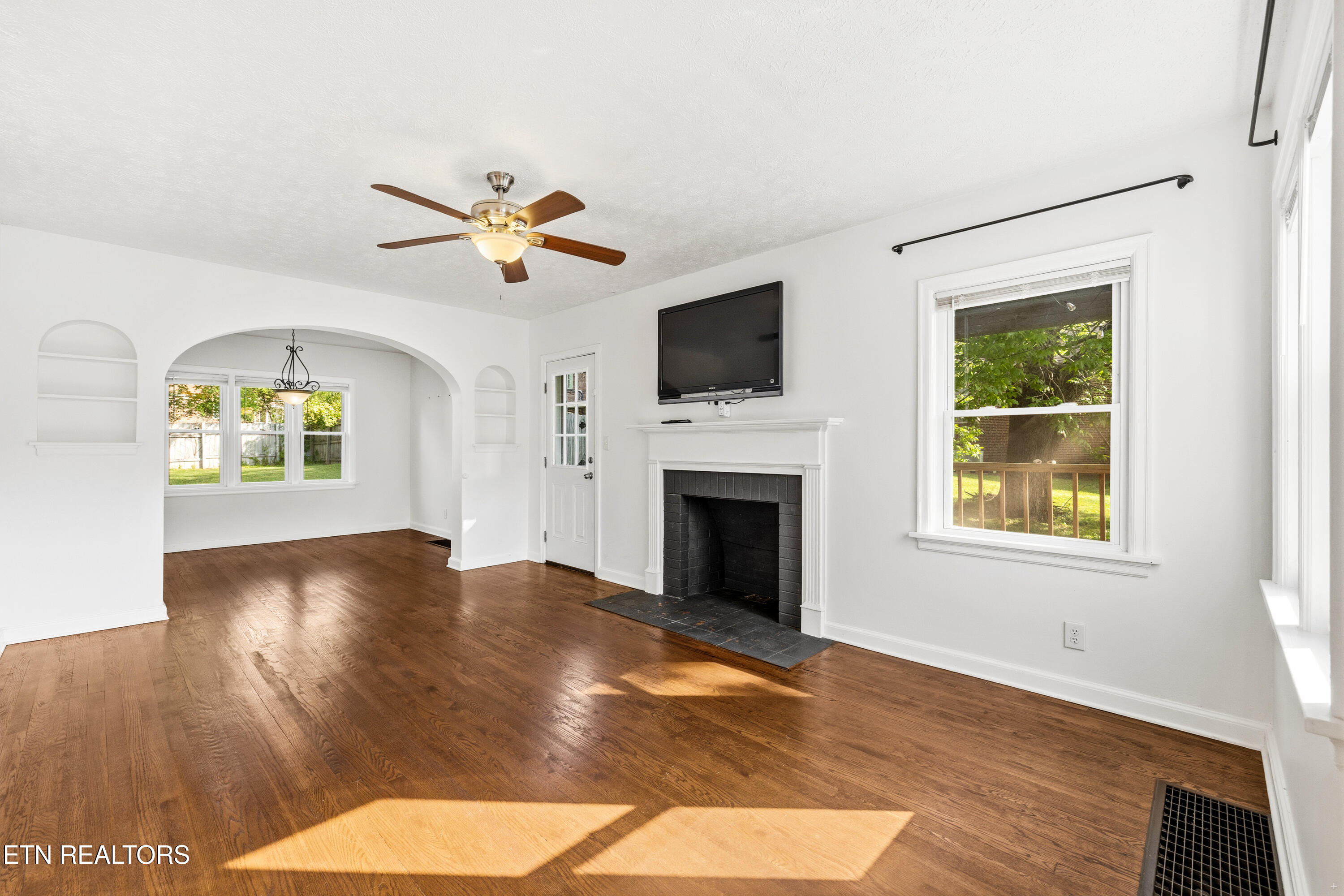 1146 E Lincoln Road Maryville TN 37804