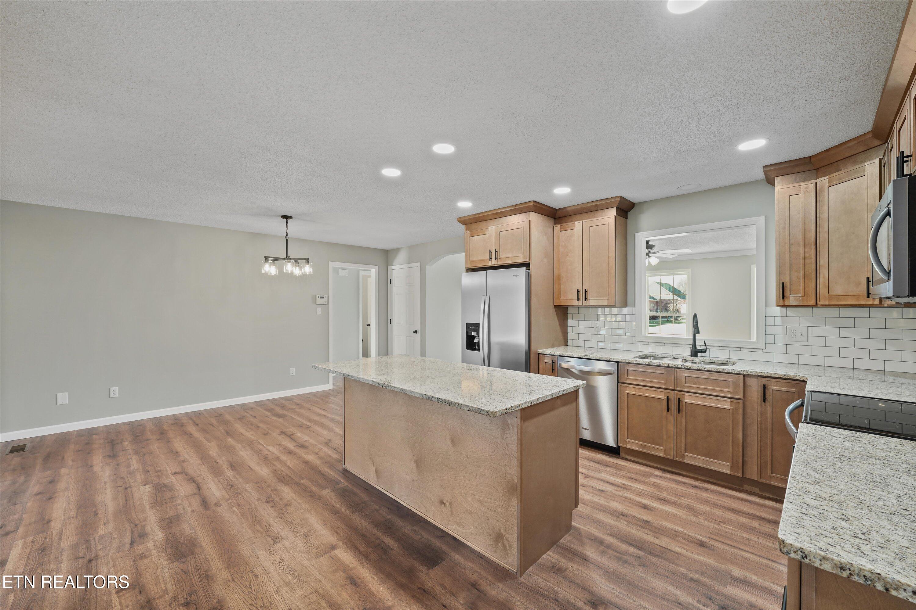 252 Perkins Lane Jacksboro TN 37757