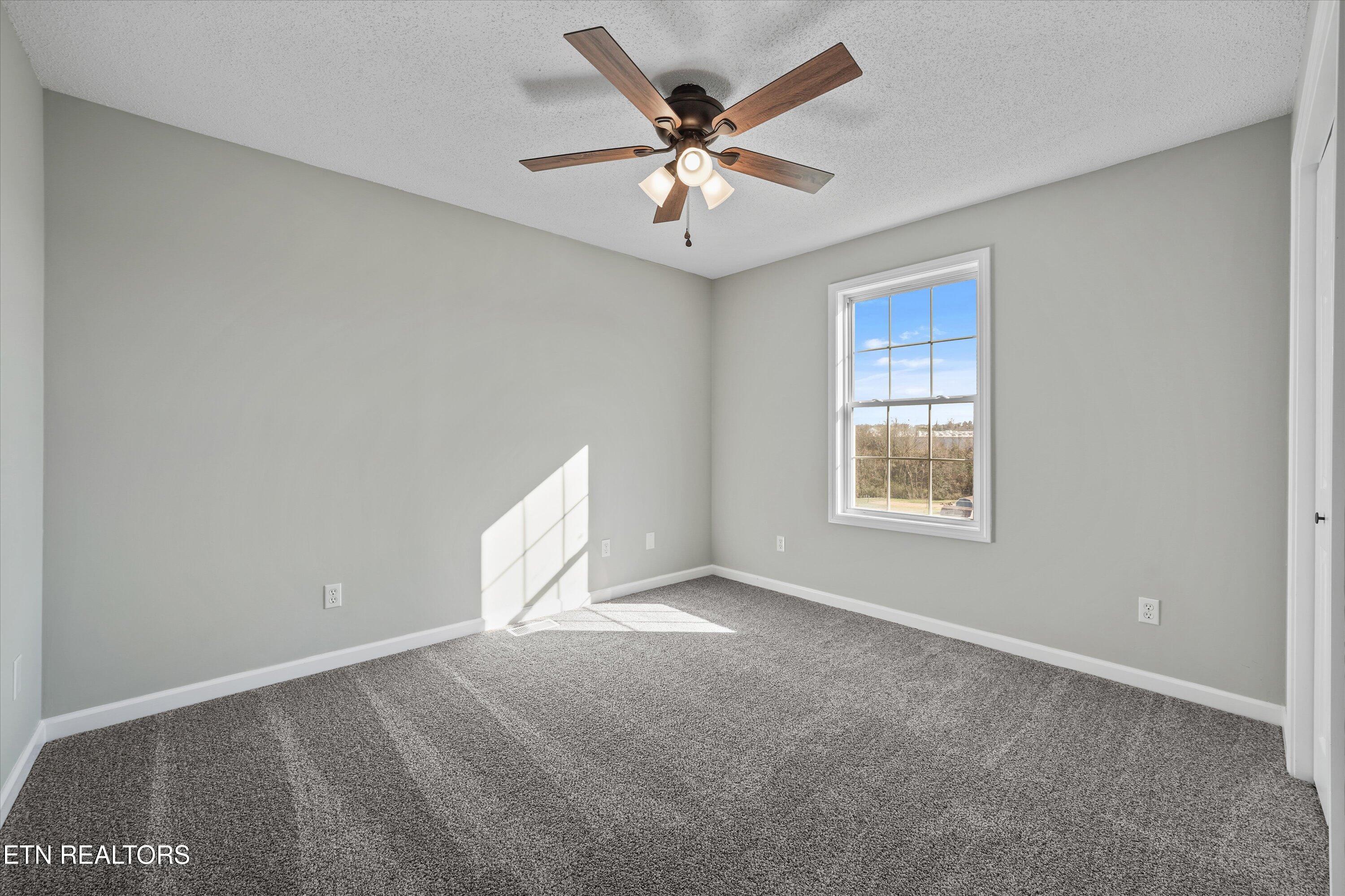 252 Perkins Lane Jacksboro TN 37757