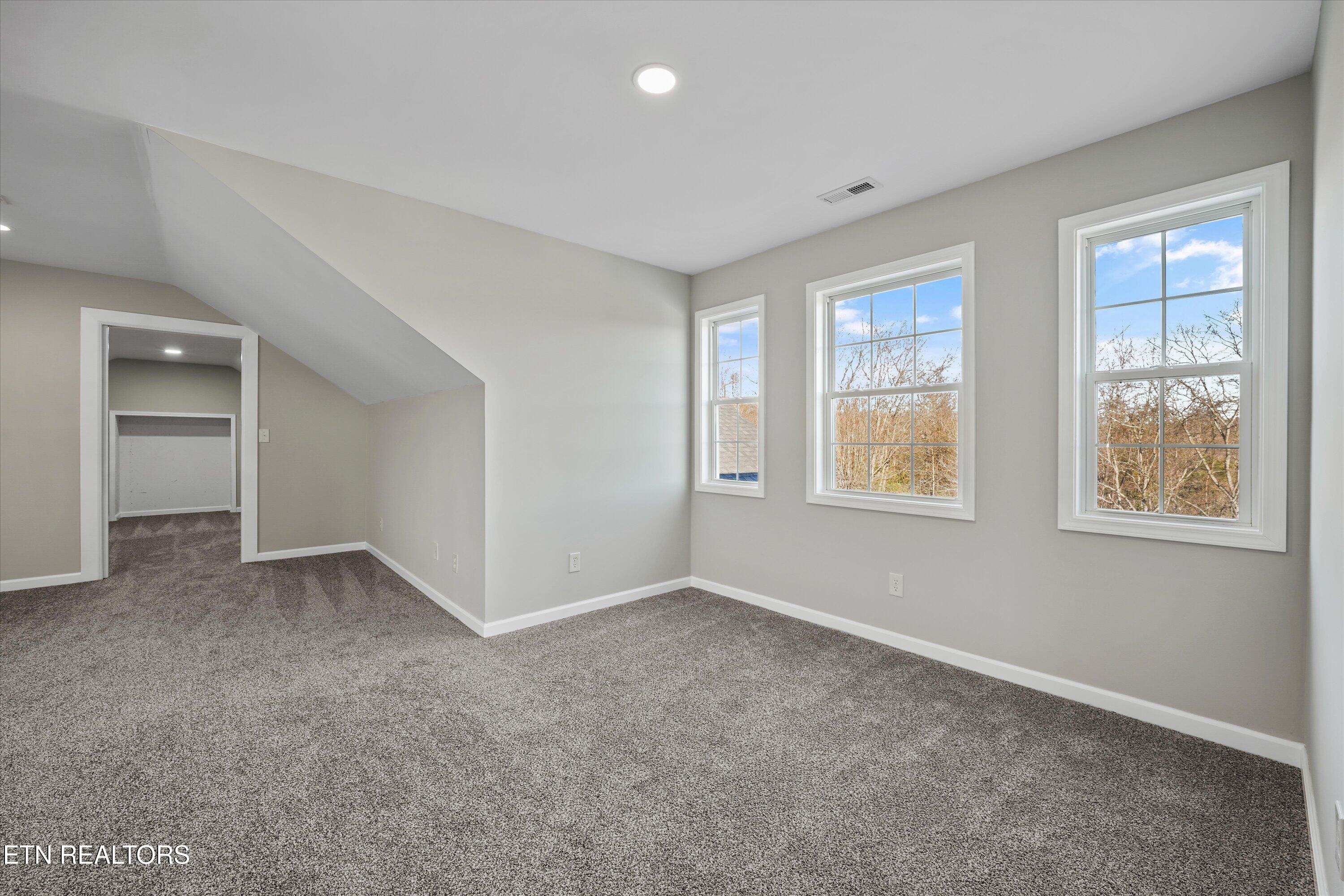 252 Perkins Lane Jacksboro TN 37757