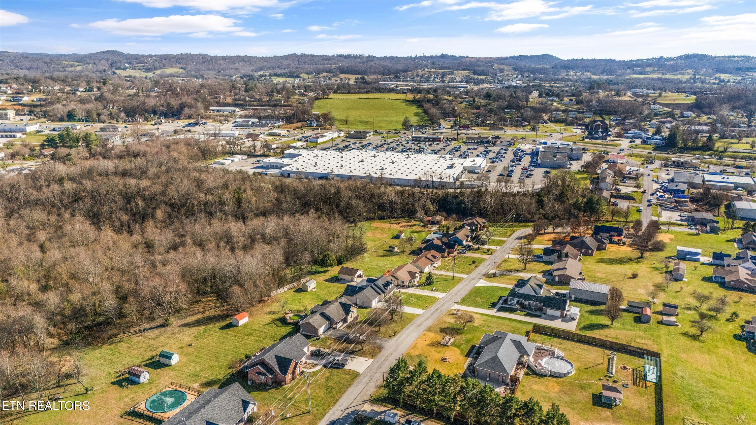 252 Perkins Lane Jacksboro TN 37757