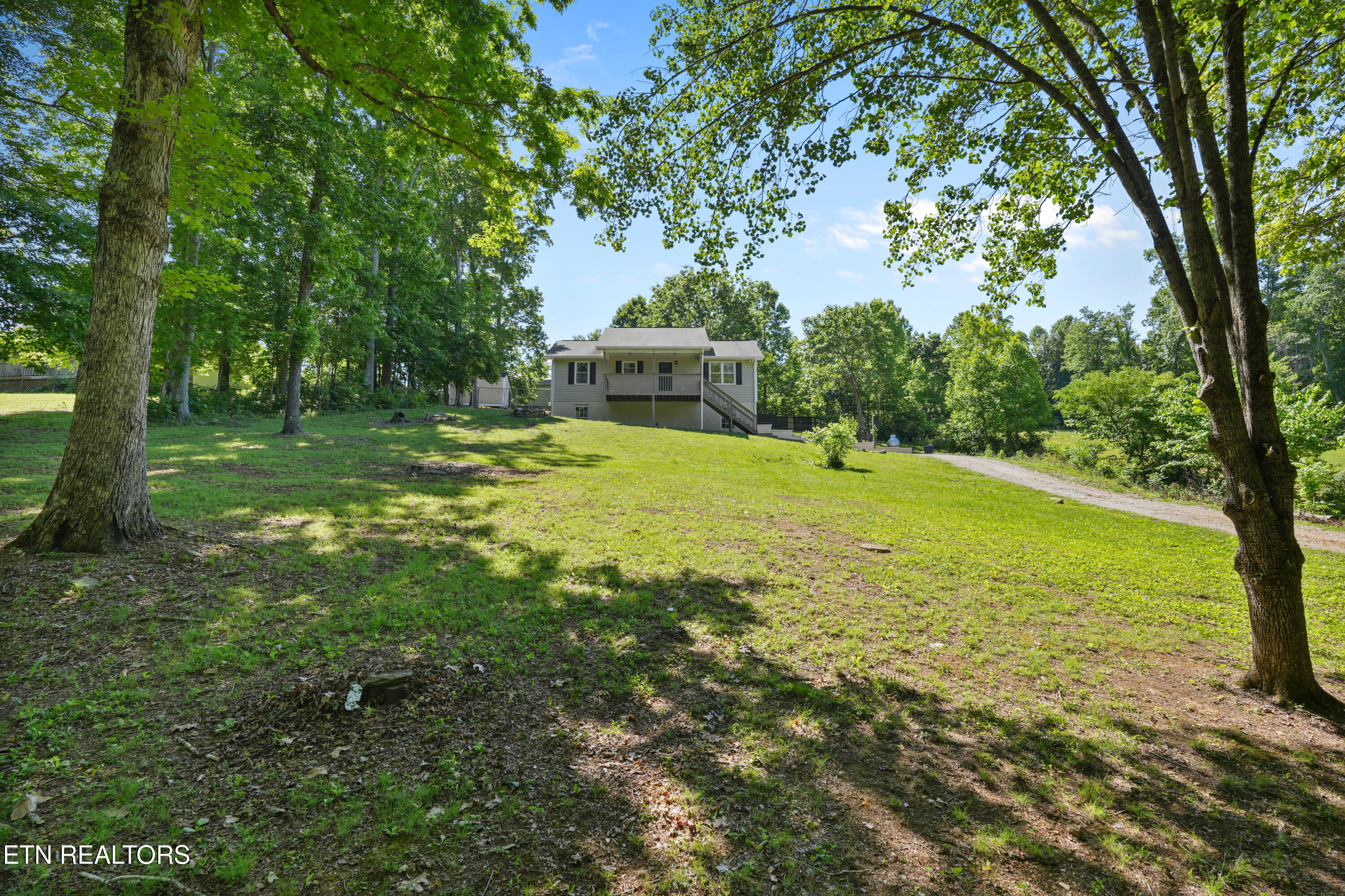 6440 Zachary Road Corryton TN 37721