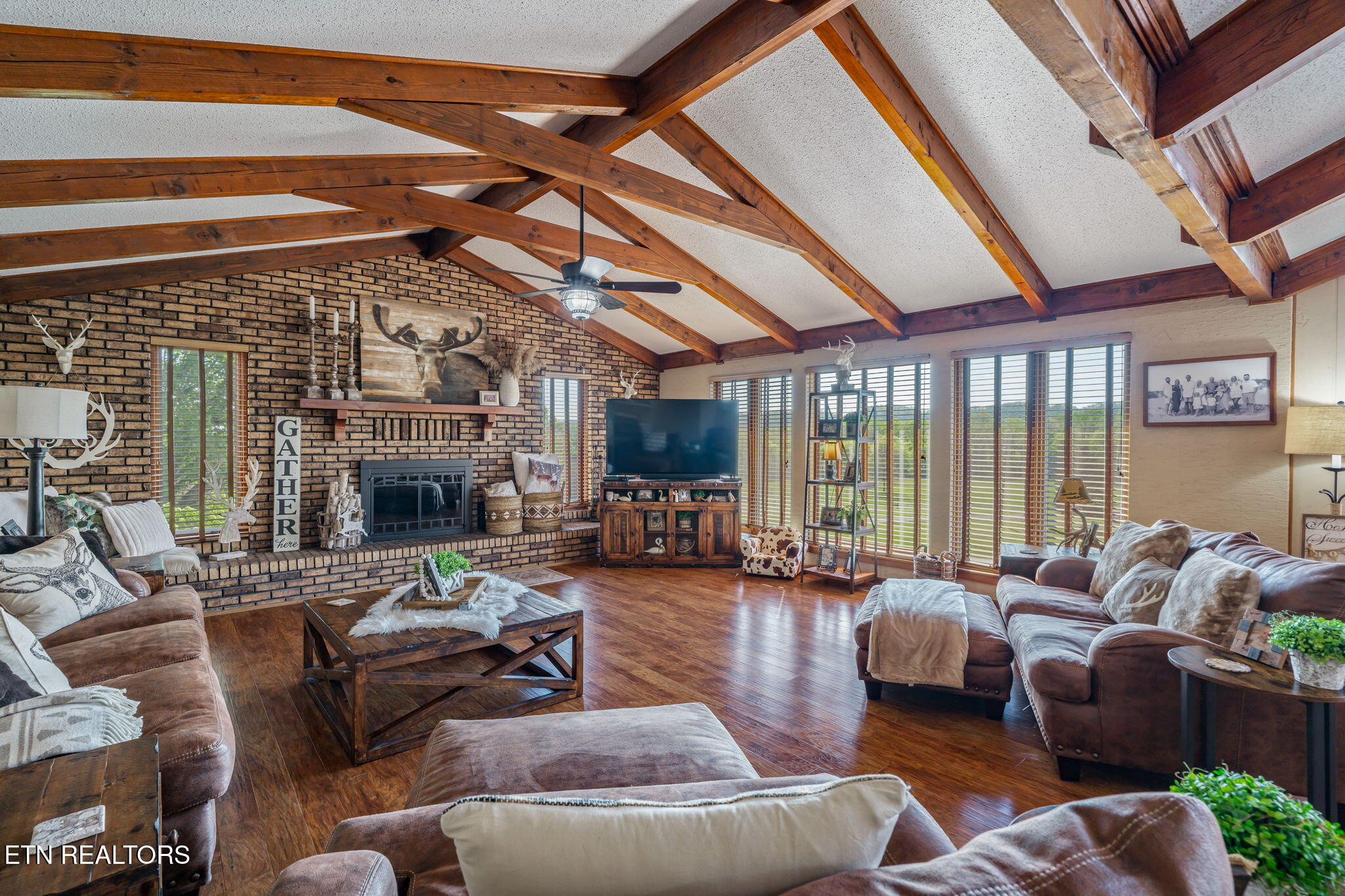 4912 W Emory Road Powell TN 37849