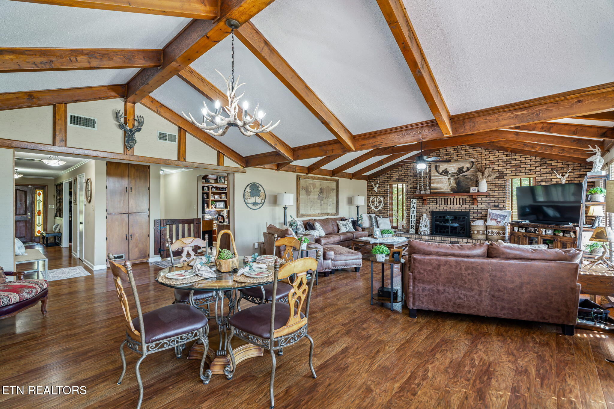 4912 W Emory Road Powell TN 37849