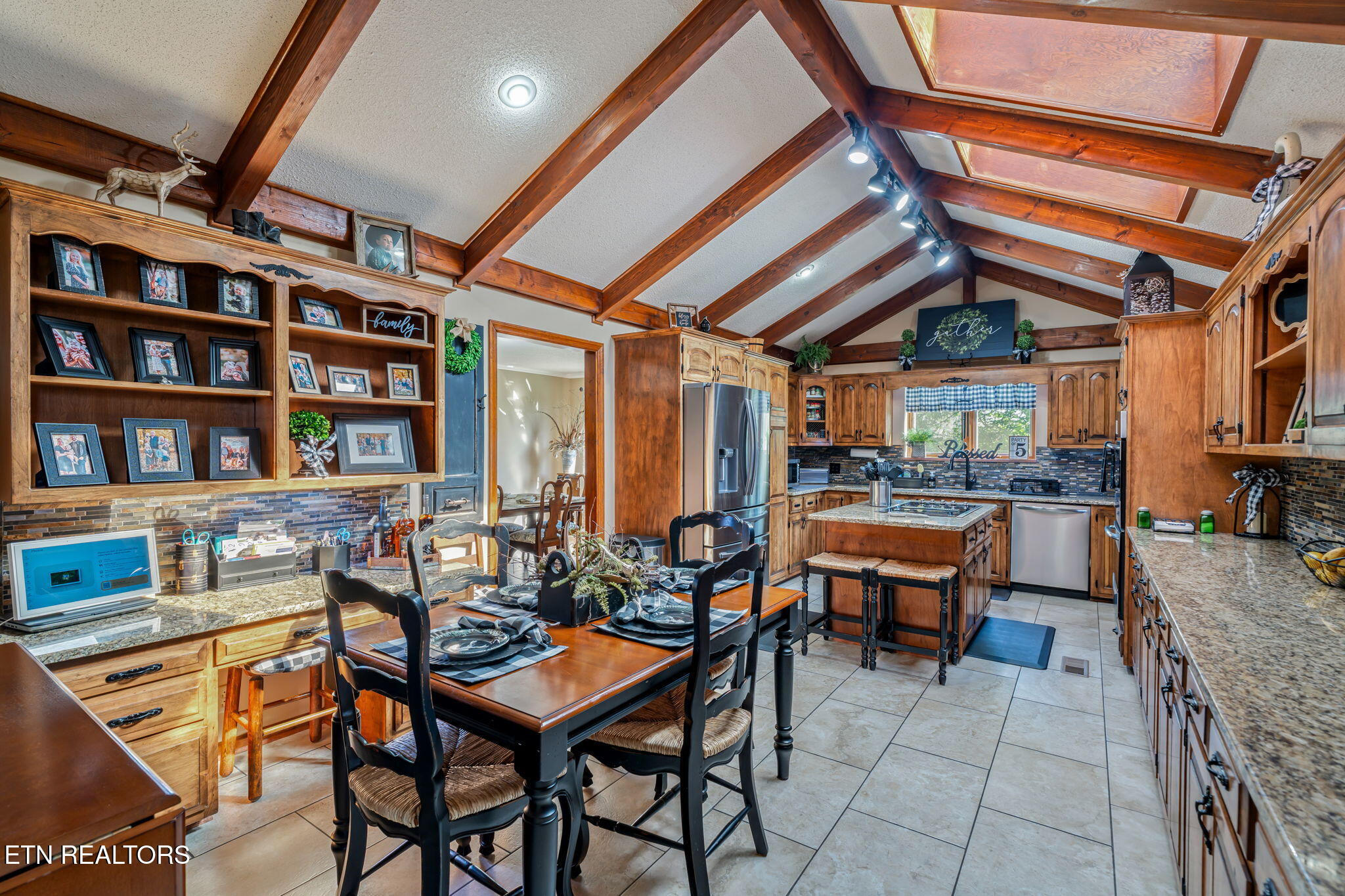 4912 W Emory Road Powell TN 37849