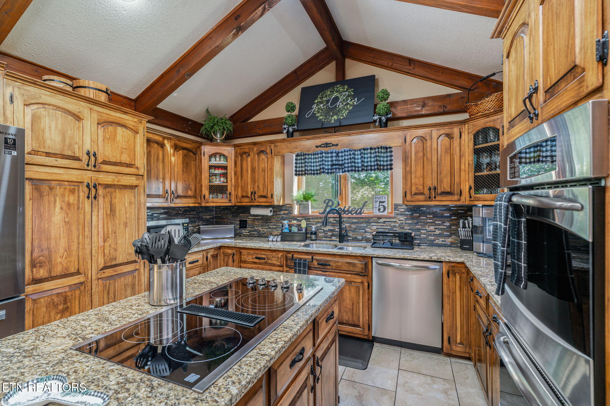 4912 W Emory Road Powell TN 37849