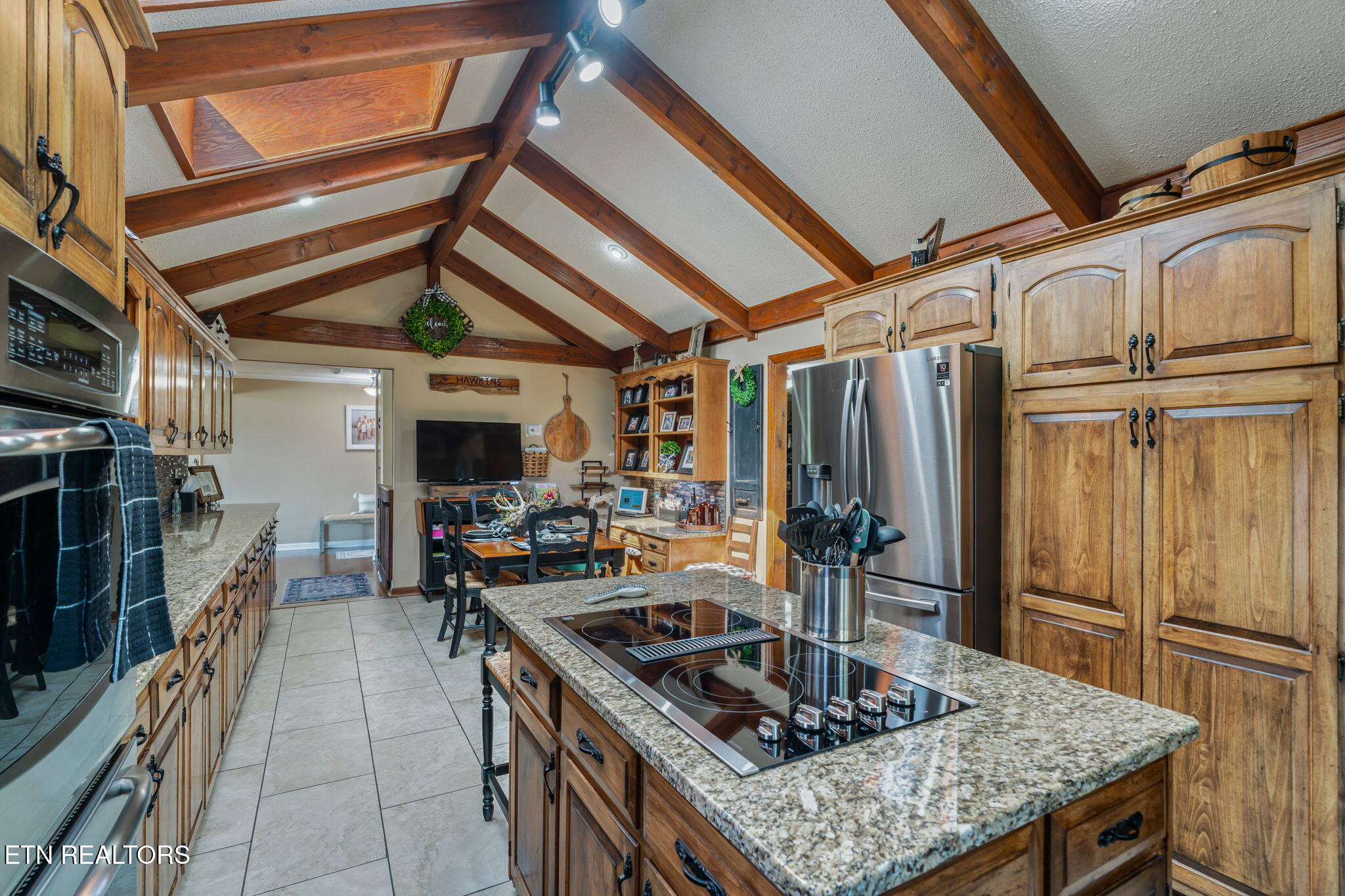 4912 W Emory Road Powell TN 37849
