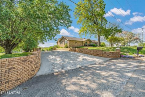 4912 W Emory Road Powell TN 37849