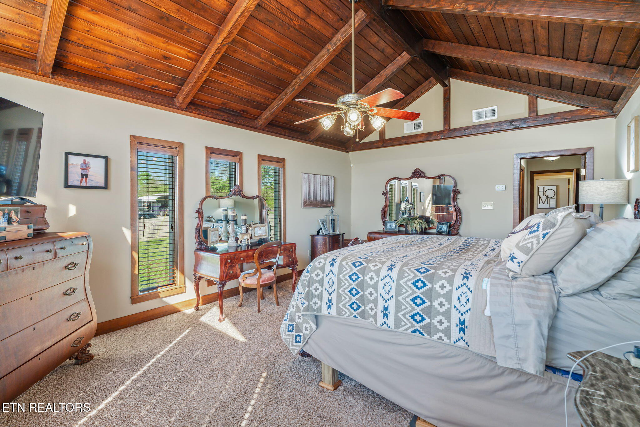4912 W Emory Road Powell TN 37849